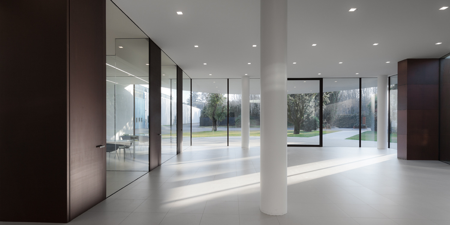 意式风格的 Secco Sistemi 总部办公空间设计-11