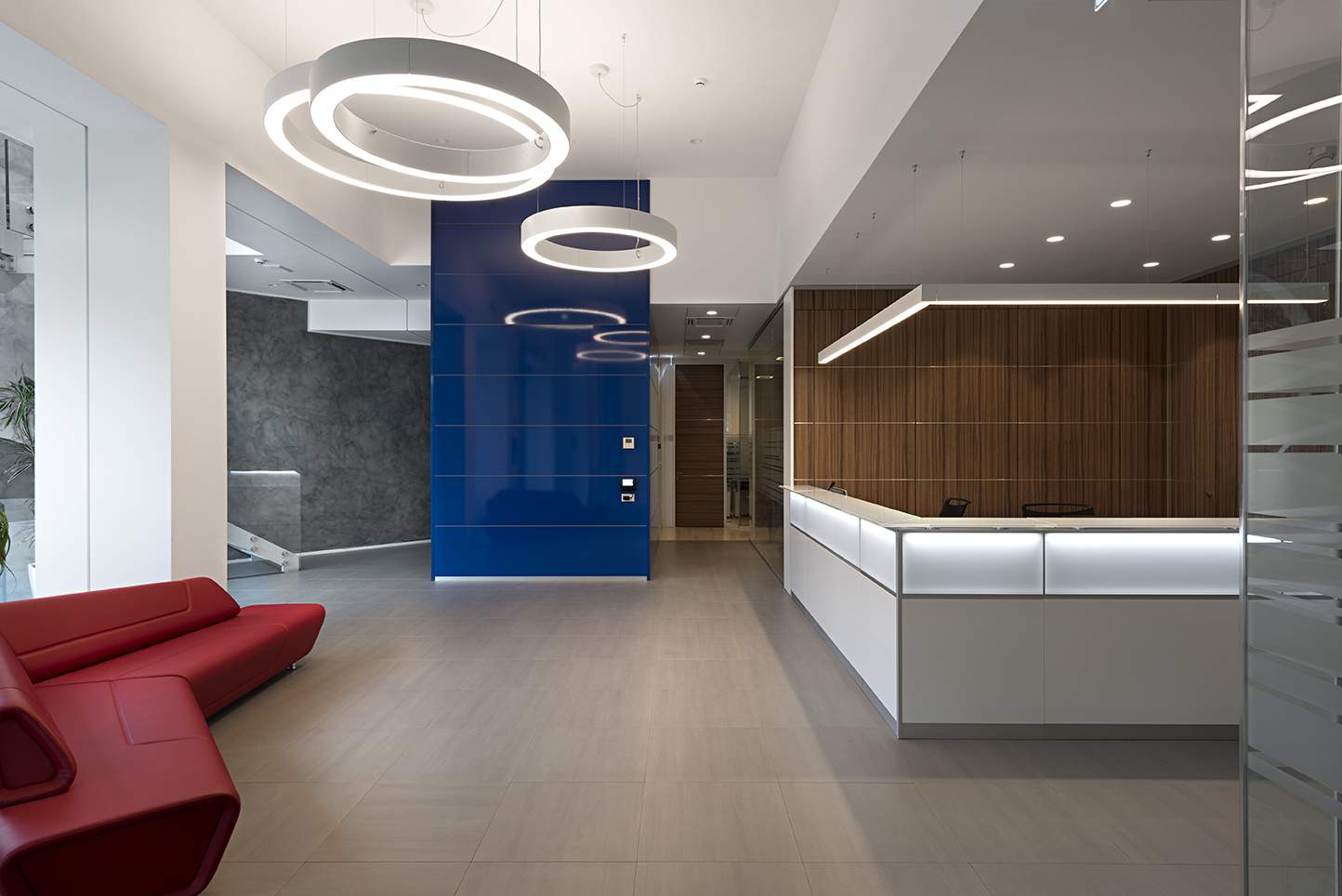 重塑办公空间典范 · 米兰某办公楼翻新-3