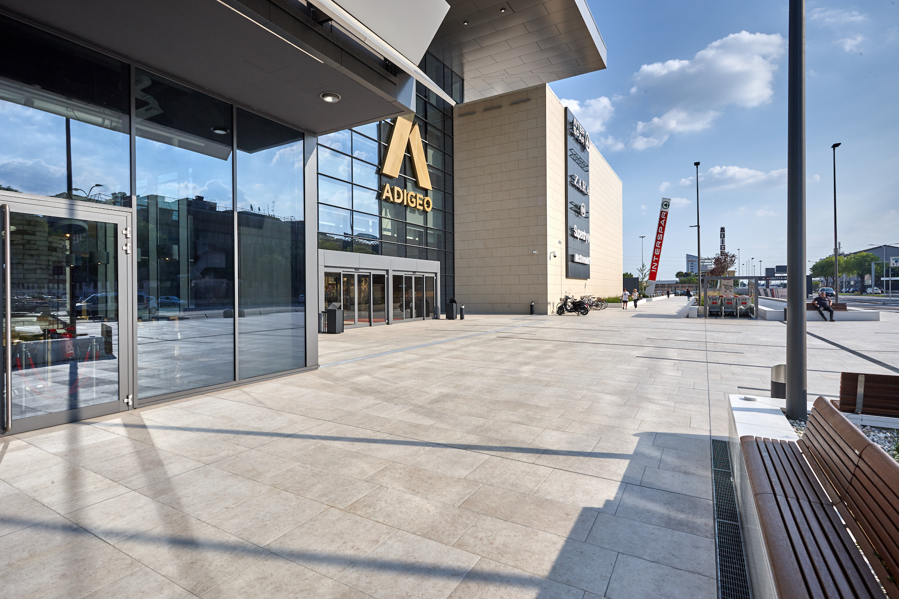 德国投资的新维罗纳购物中心-2