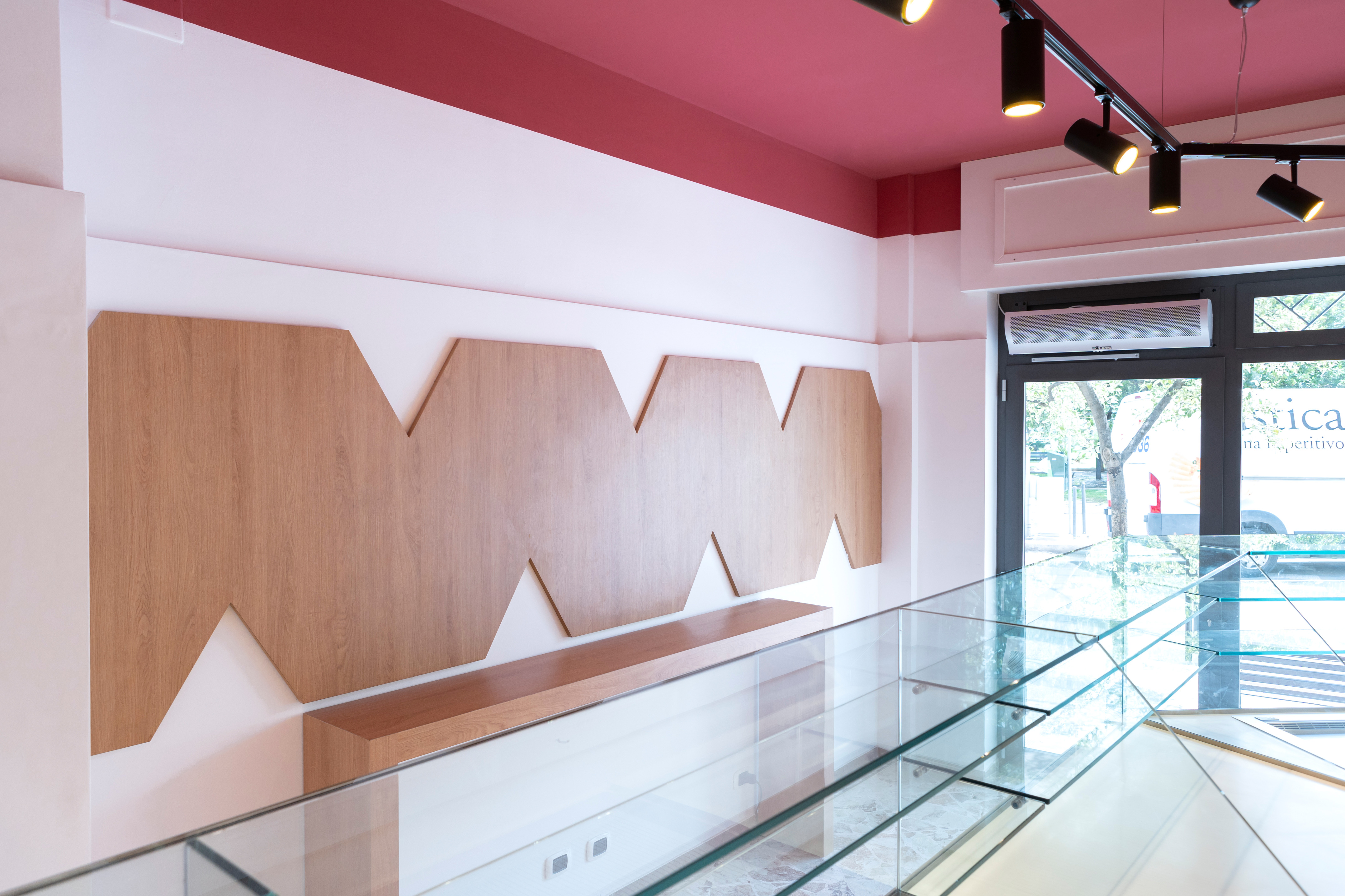 历史面包坊 Murgolo 的现代室内设计之旅-23