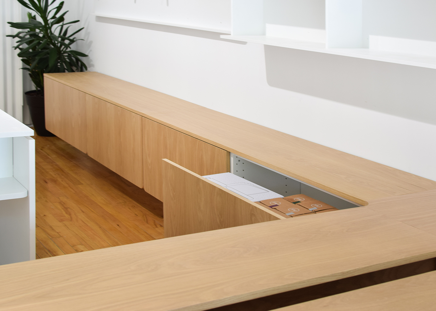 百年老店翻新，密尔沃基的 Commonplace 商店打造精致室内空间-9