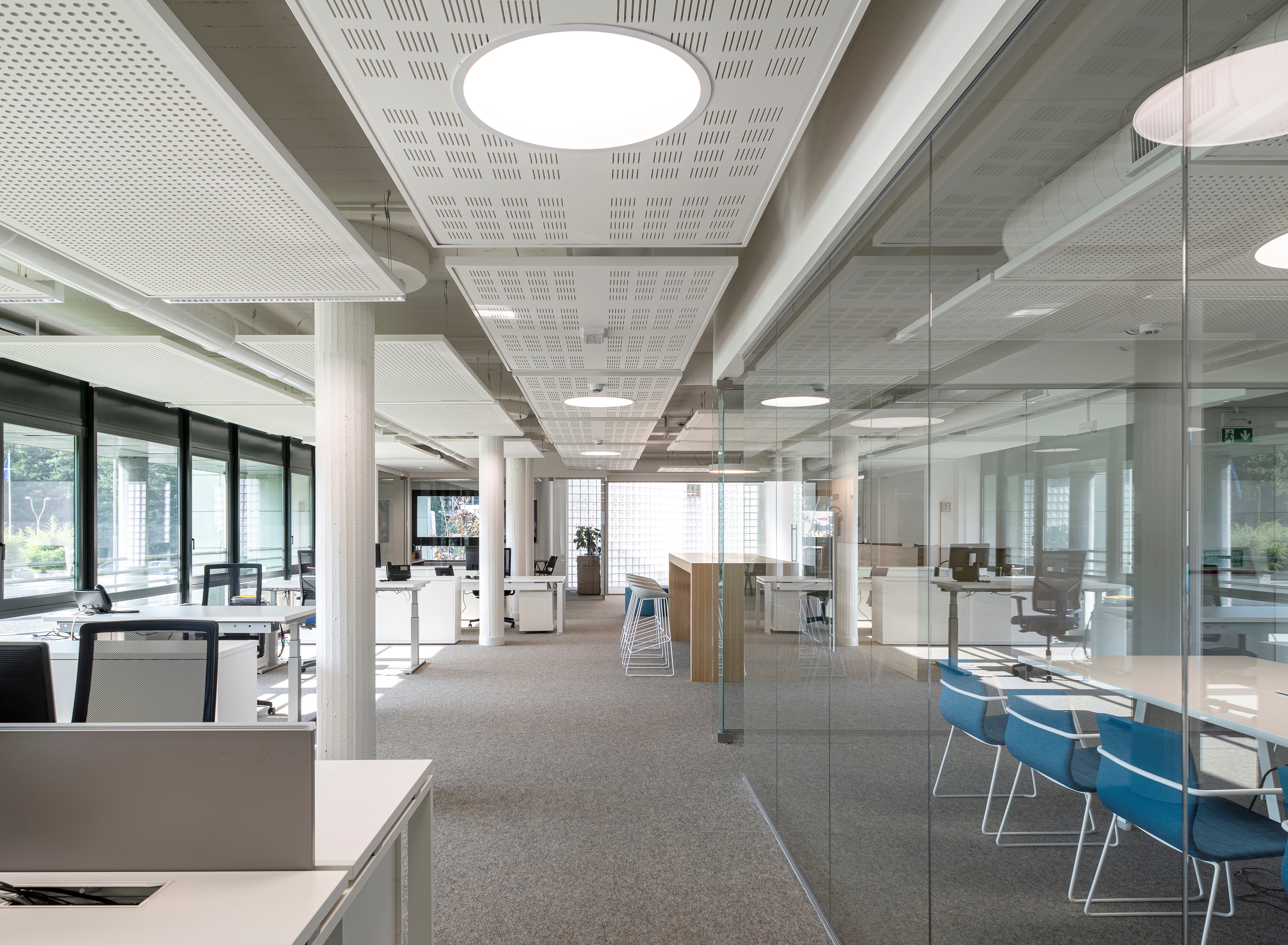 Hansgrohe 意大利总部，现代简约的办公空间-2