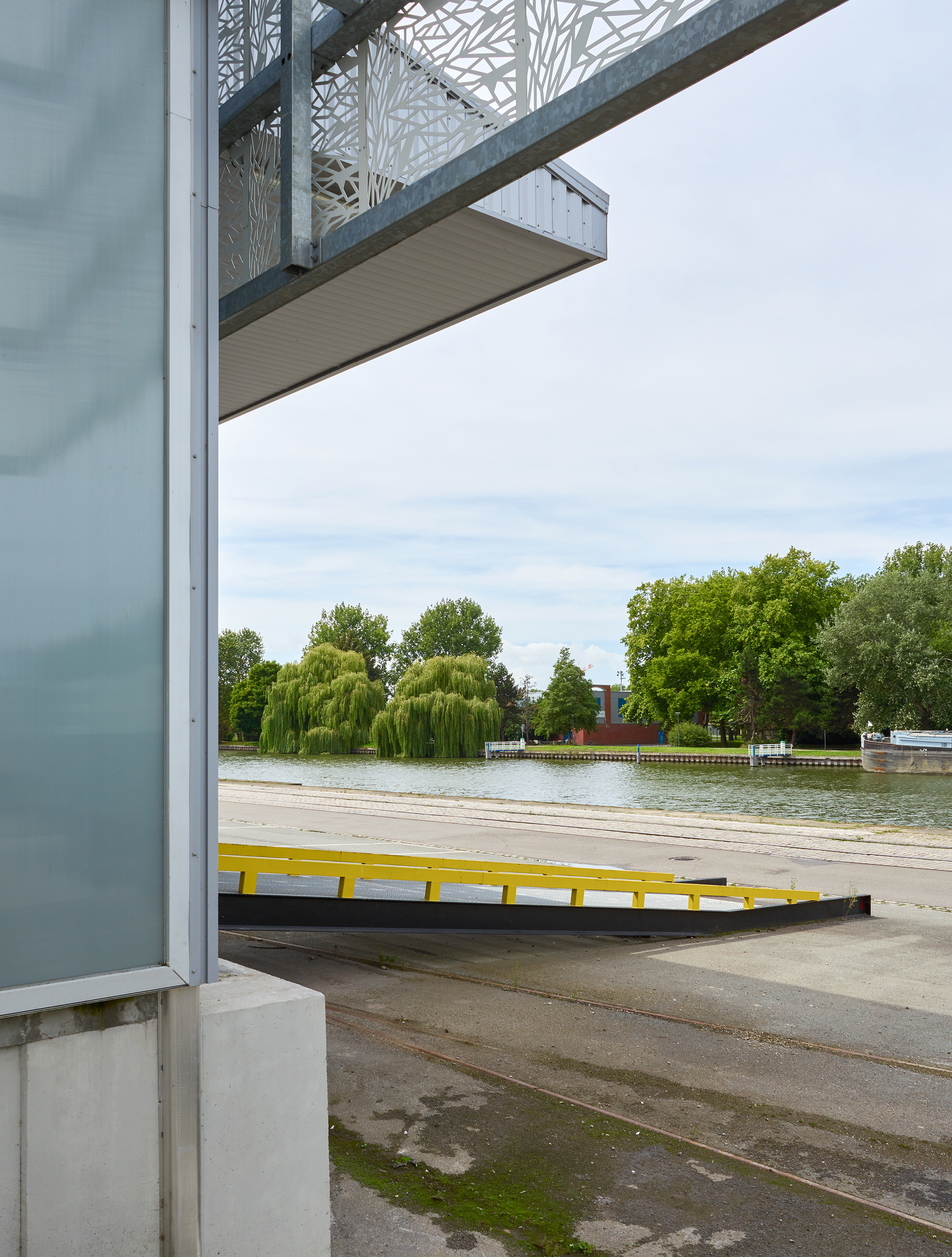 法国里尔航空港仓库改造-9