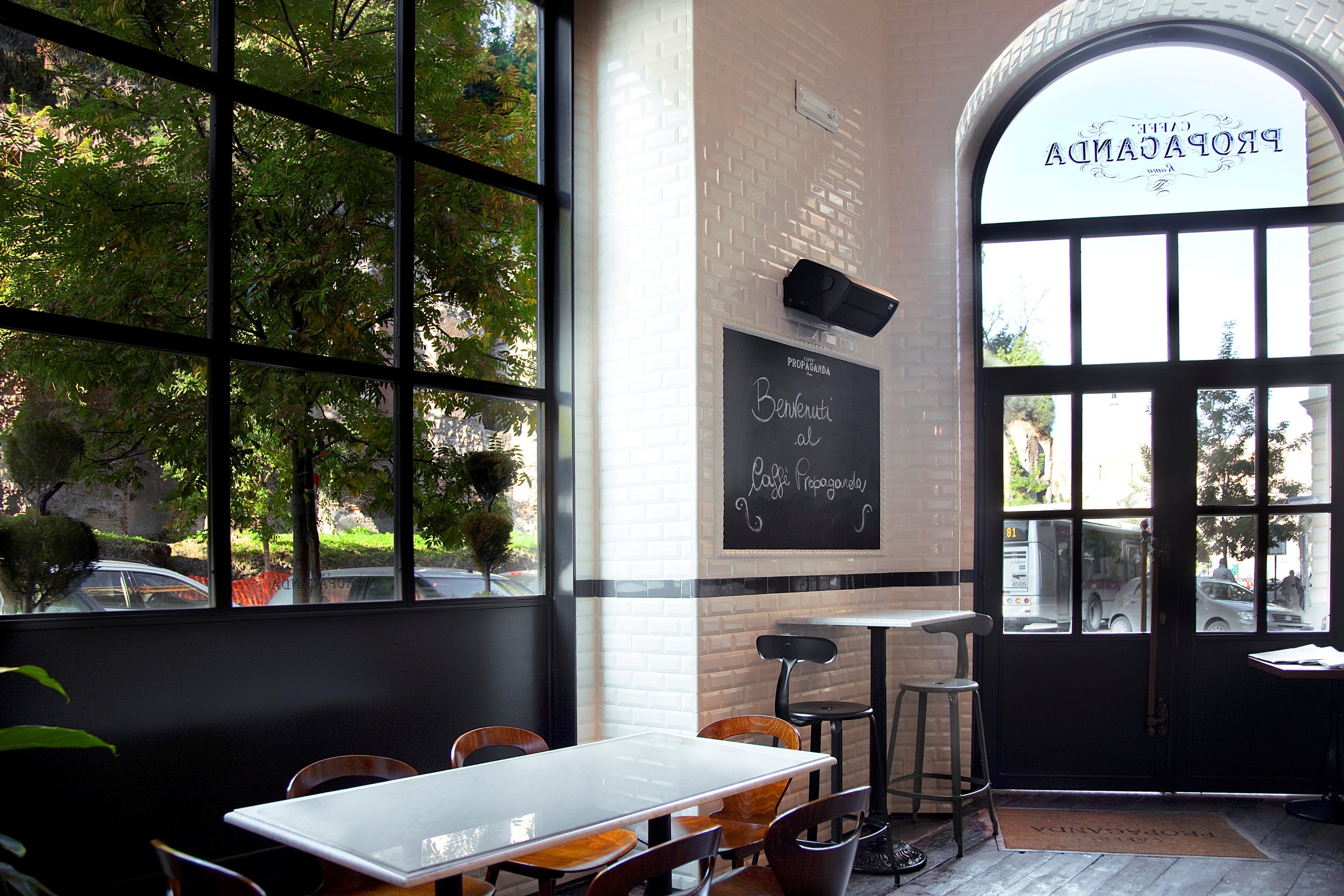 罗马“地铁砖”餐厅 - 复古与现代的完美融合-10