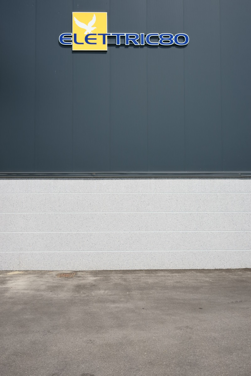 意式工厂变身透明地标,绿色办公新概念-10