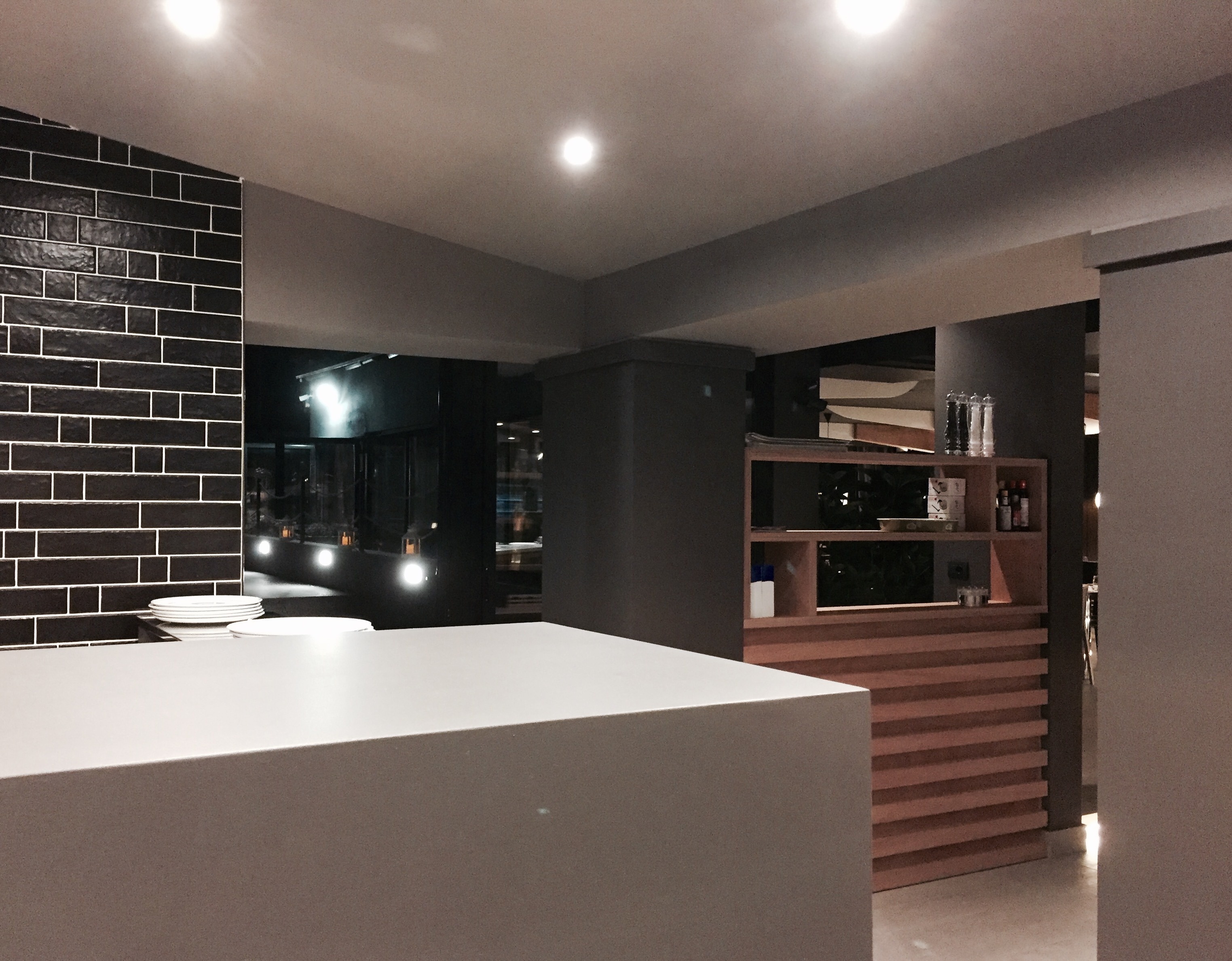 2016 年完成的 QUATTROCHIACCHIERE 咖啡餐厅设计-13