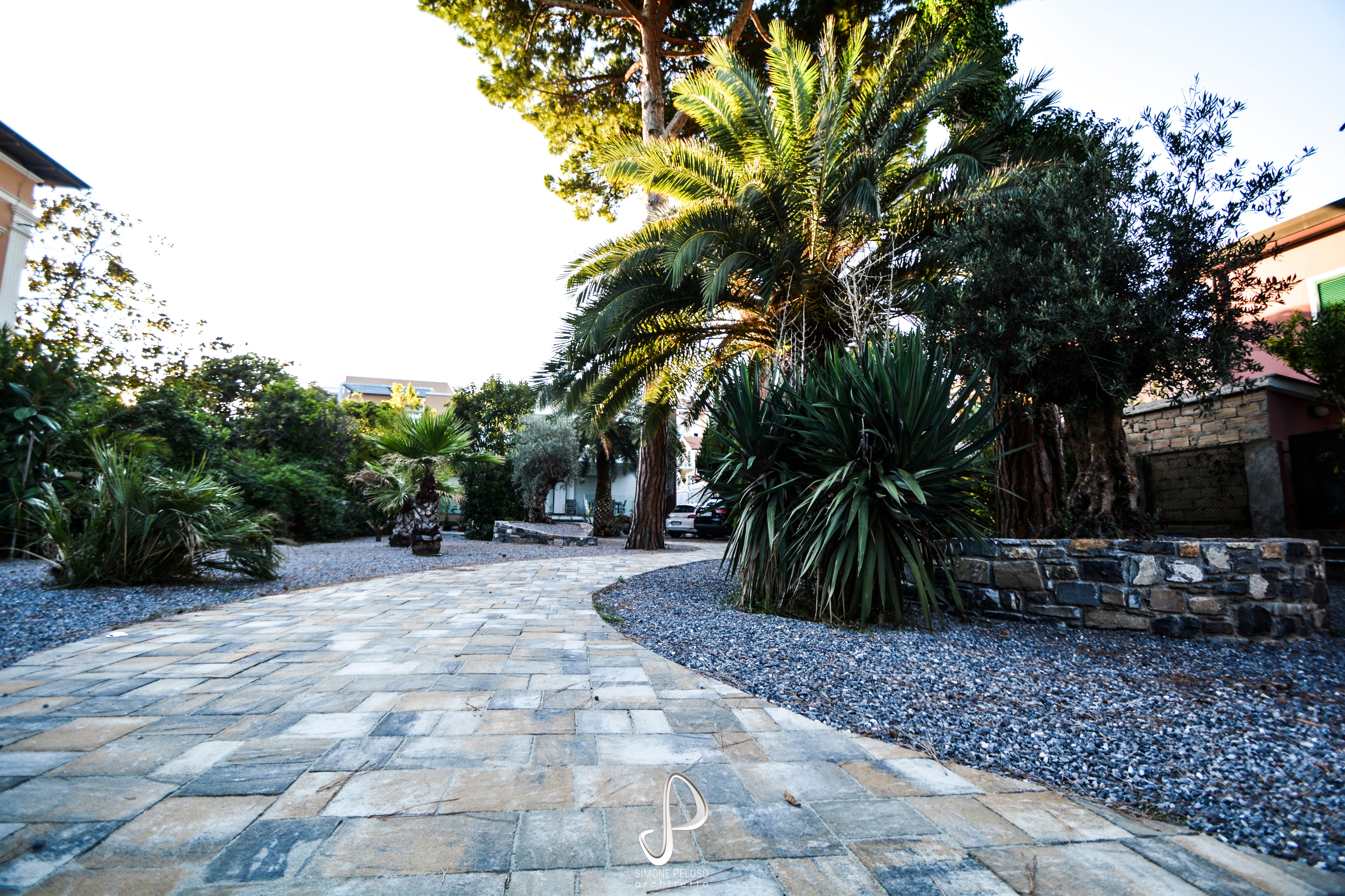 海滨 pagode 别墅 | 废墟中的新生-40