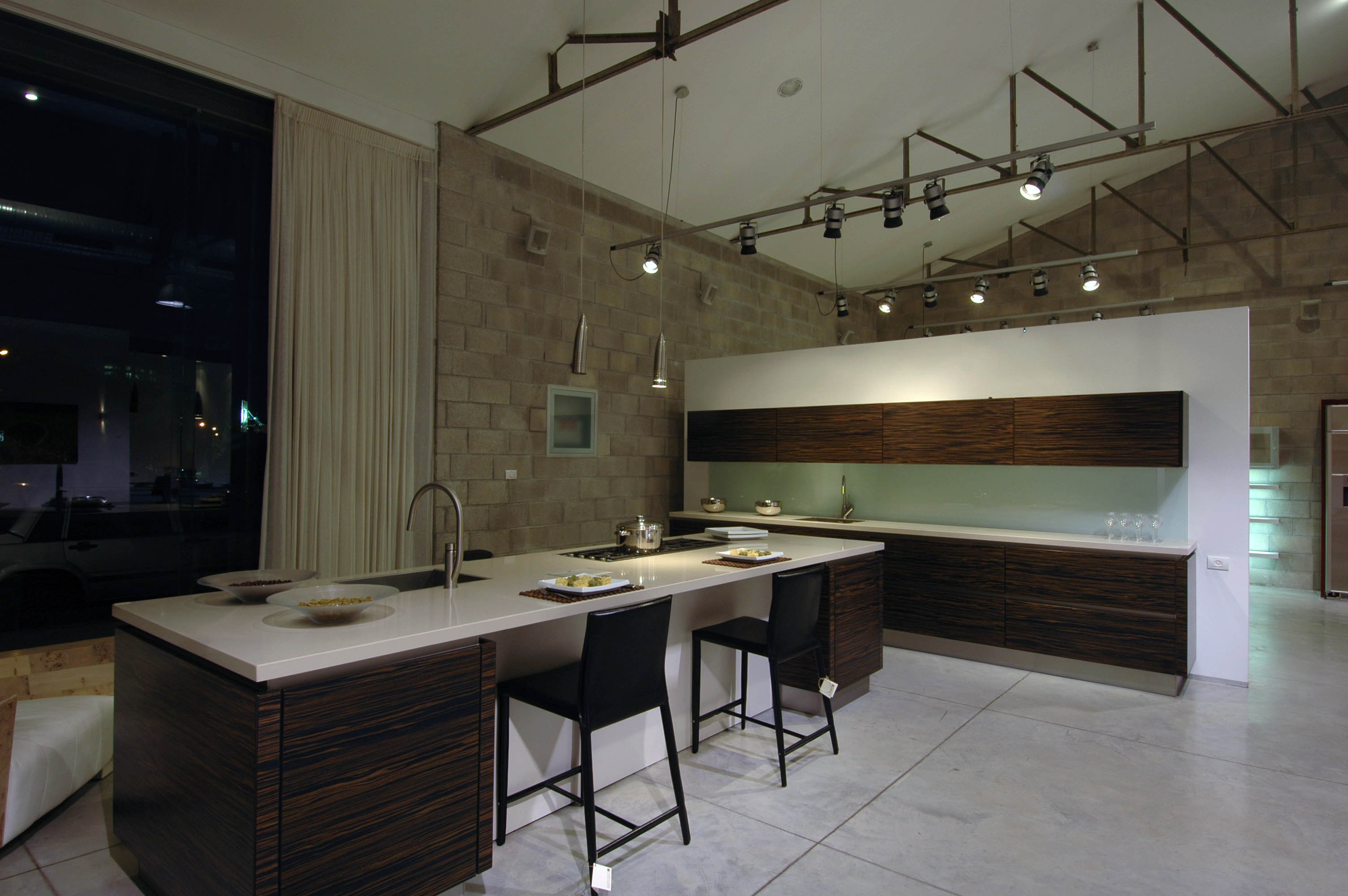 工业风展廳展现现代厨房魅力-27