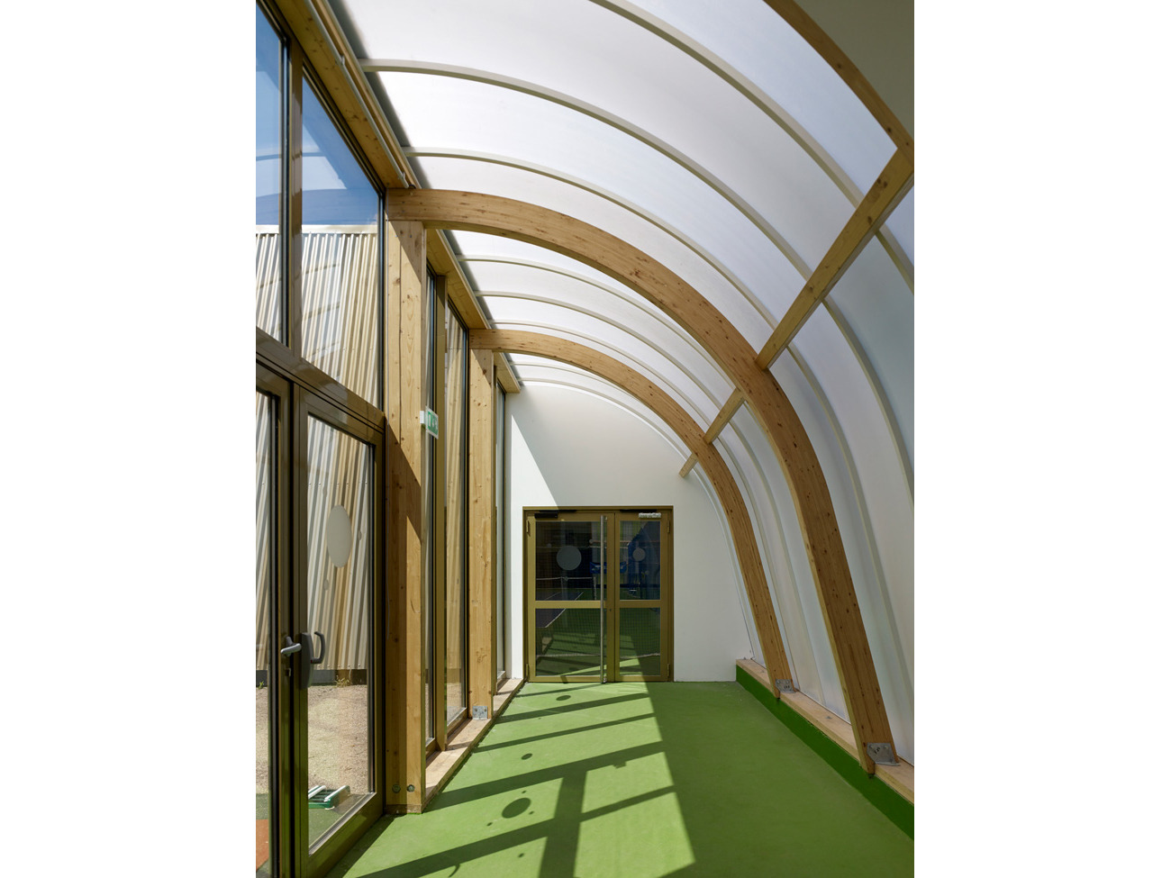 动感轨迹下的网球俱乐部设计-9