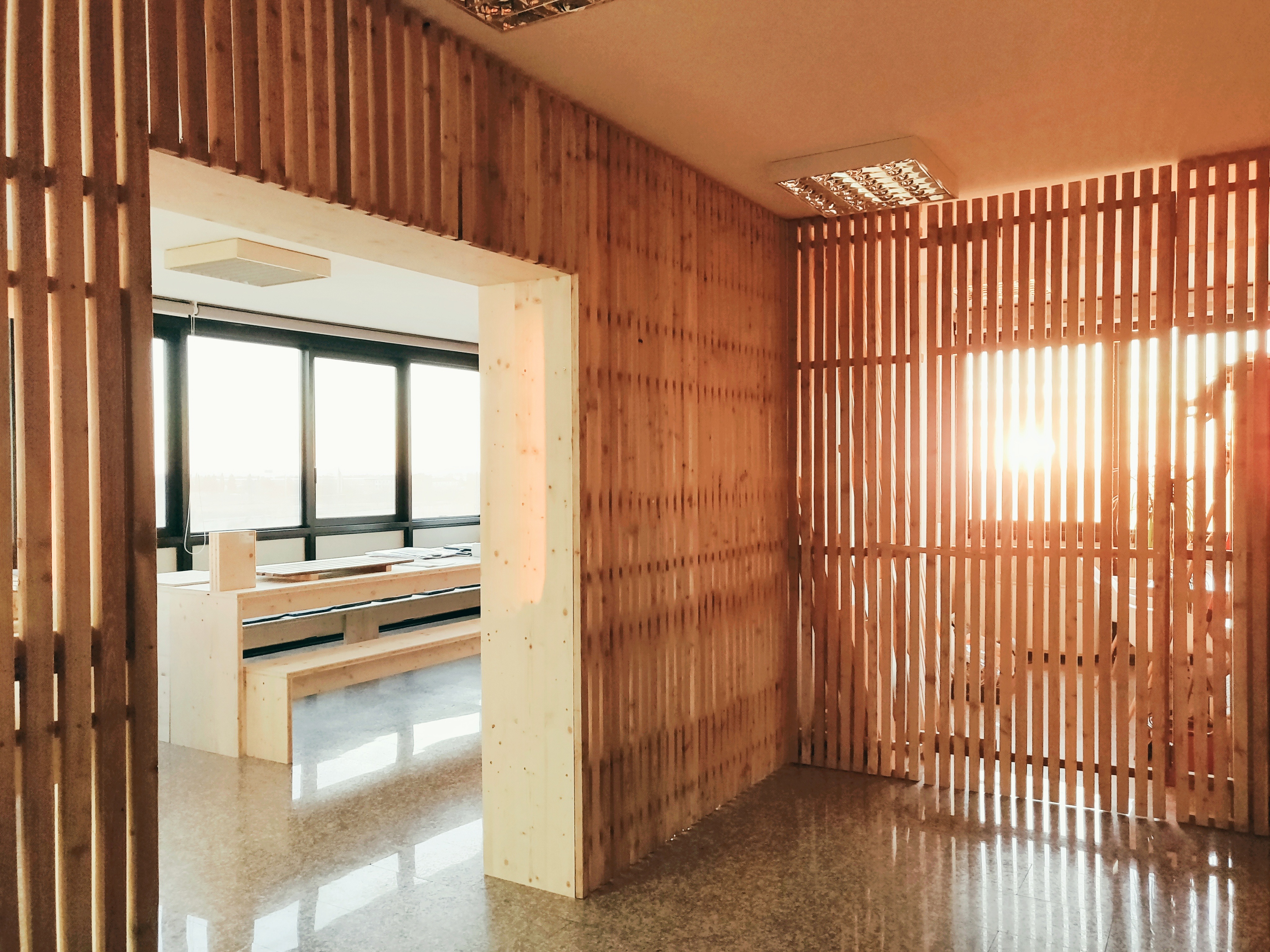 意式简约办公室设计，打造高效工作空间-7