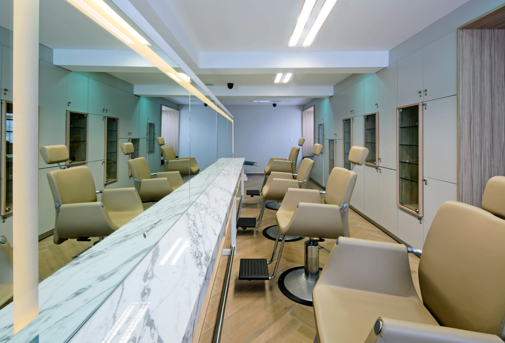 墨西哥城 Silvia Galván 康德萨美容院,历史与现代的完美融合-11