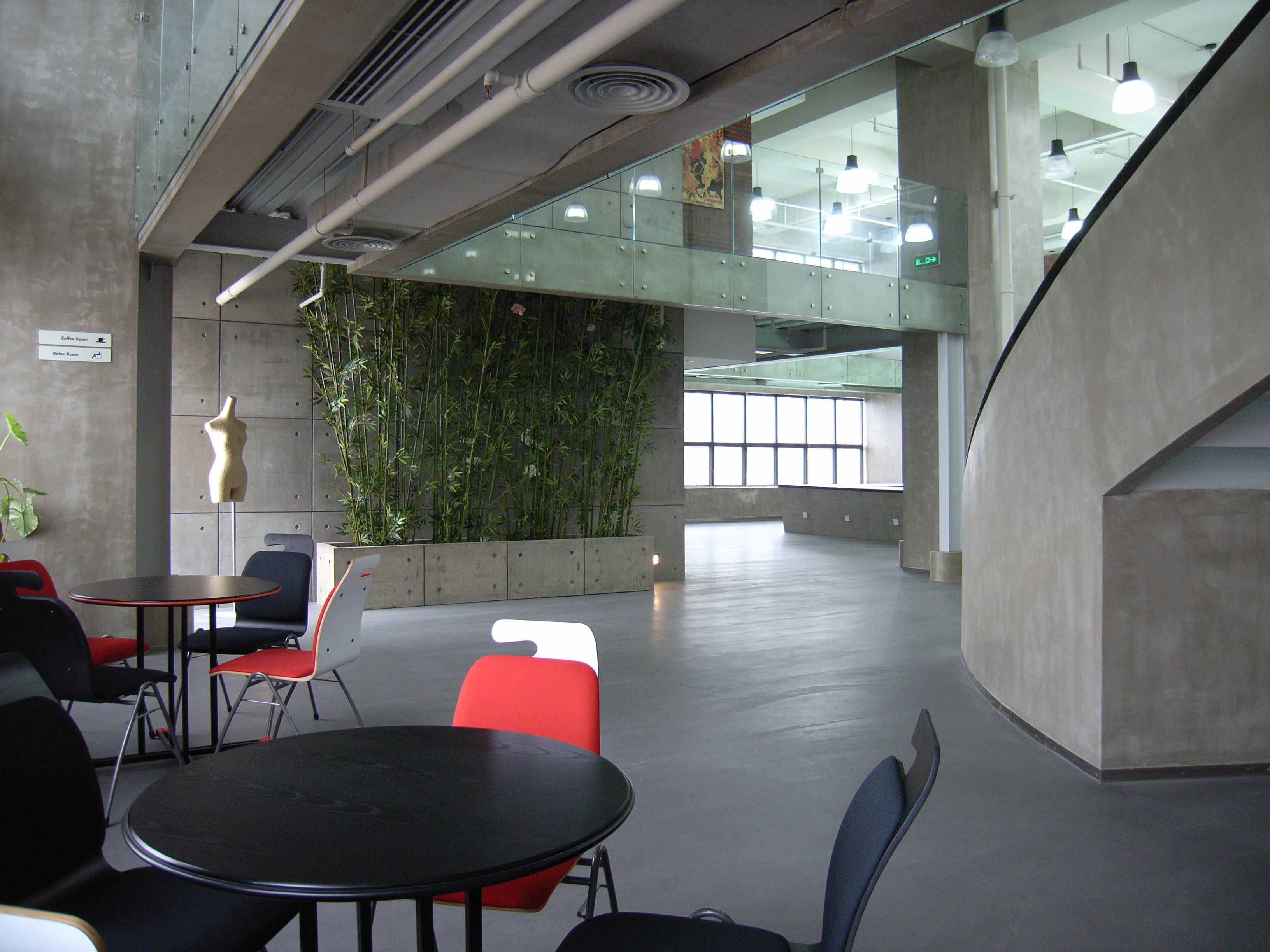 印度办公室 | 现代简约风格的办公空间-1