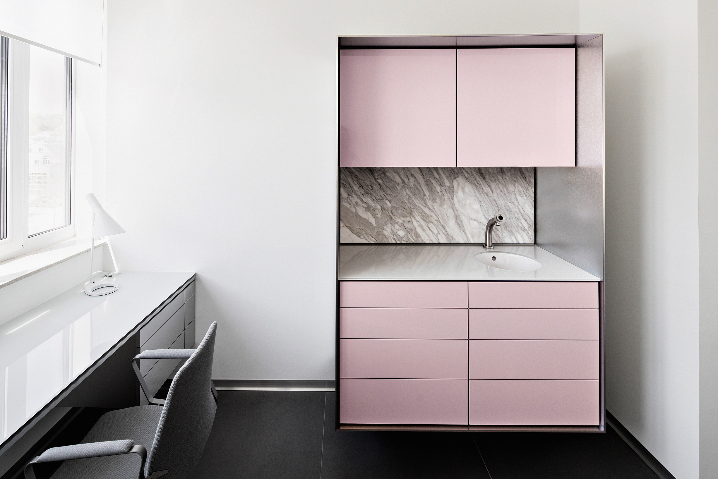 德国 Altmühltal Skin and Laser Center 室内设计-12