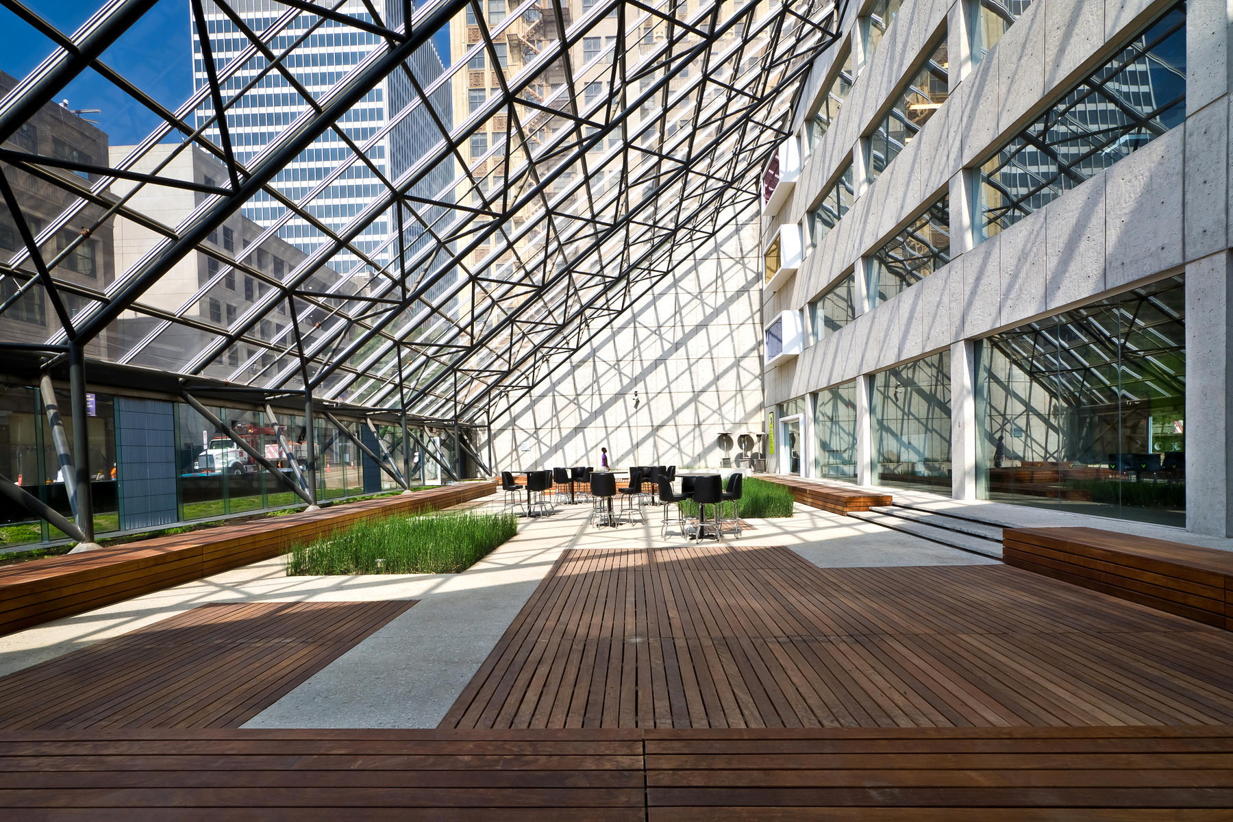 废弃银行变身为创意音乐学院-10