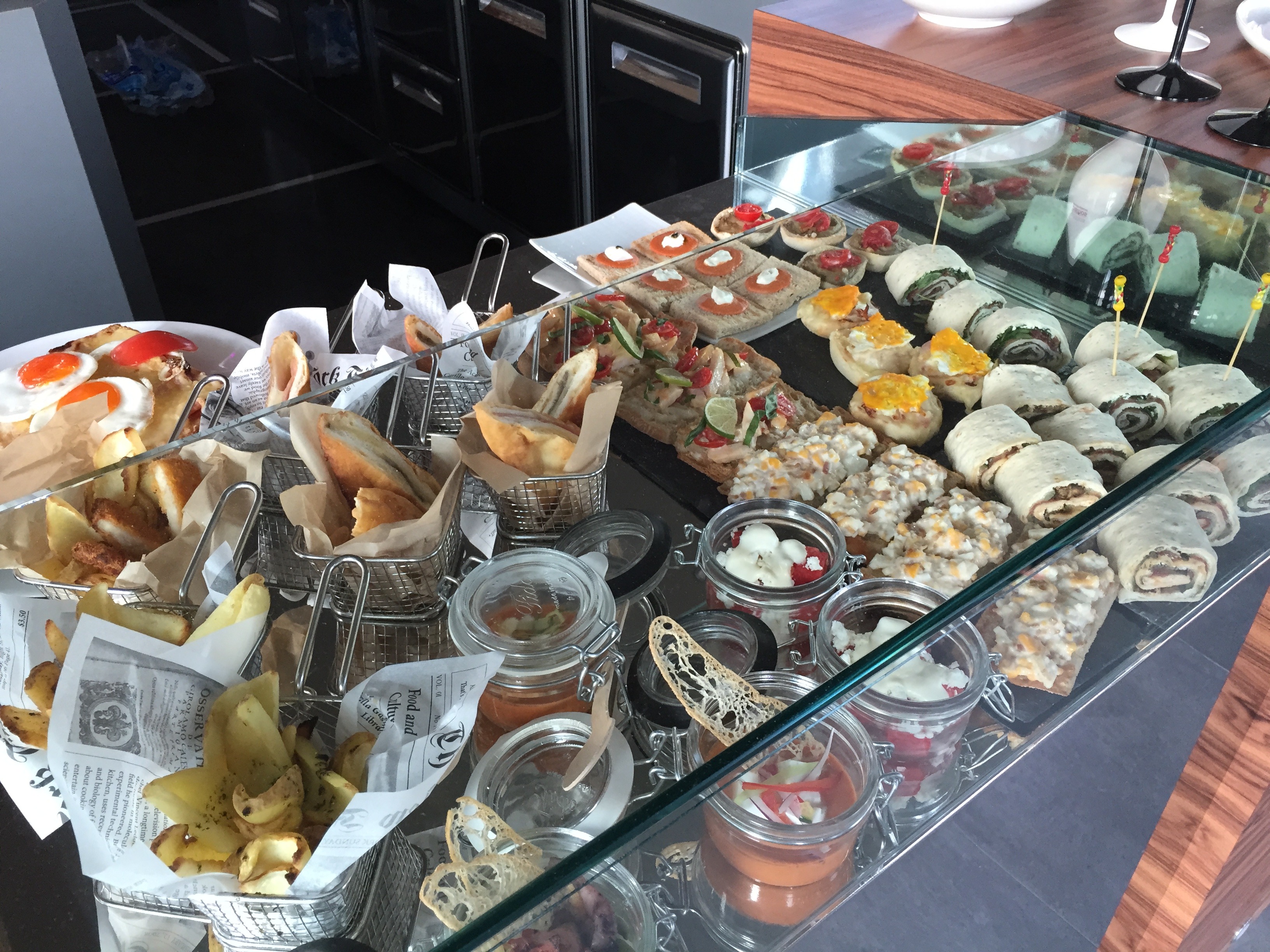 2015 年完成的 Palapa 项目，将工业遗址改造为时尚咖啡馆-43