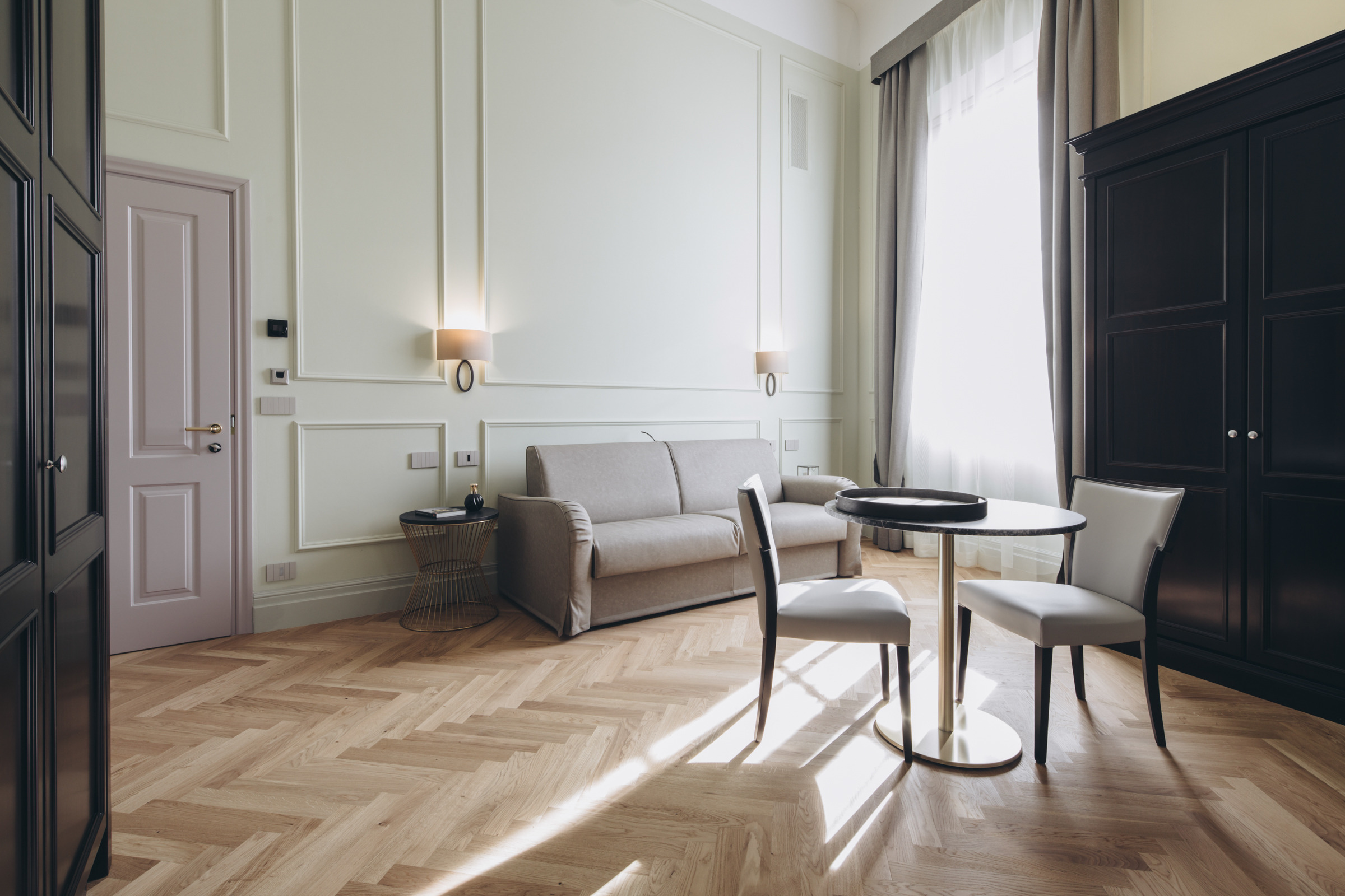 意大利博洛尼亚百年建筑的奢华套房新生-47