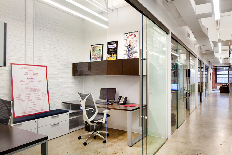 糖果工厂变戏剧新家,321 剧院管理公司的创意办公室设计-4