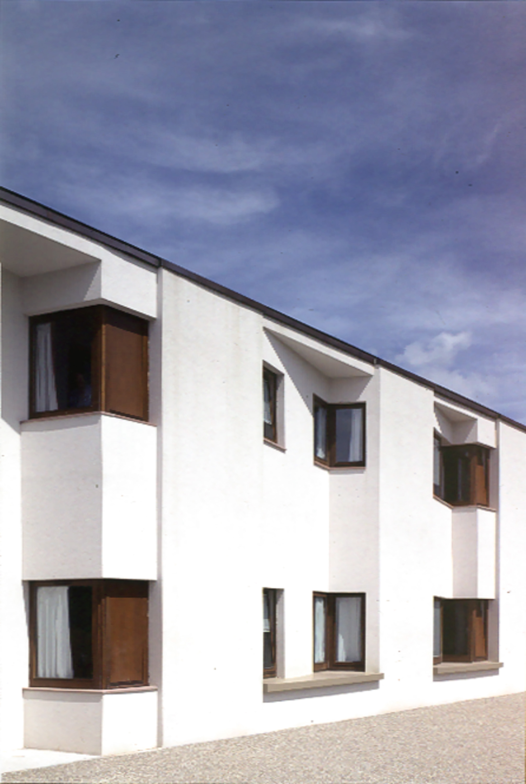 依地势而建的养老院与医院-5