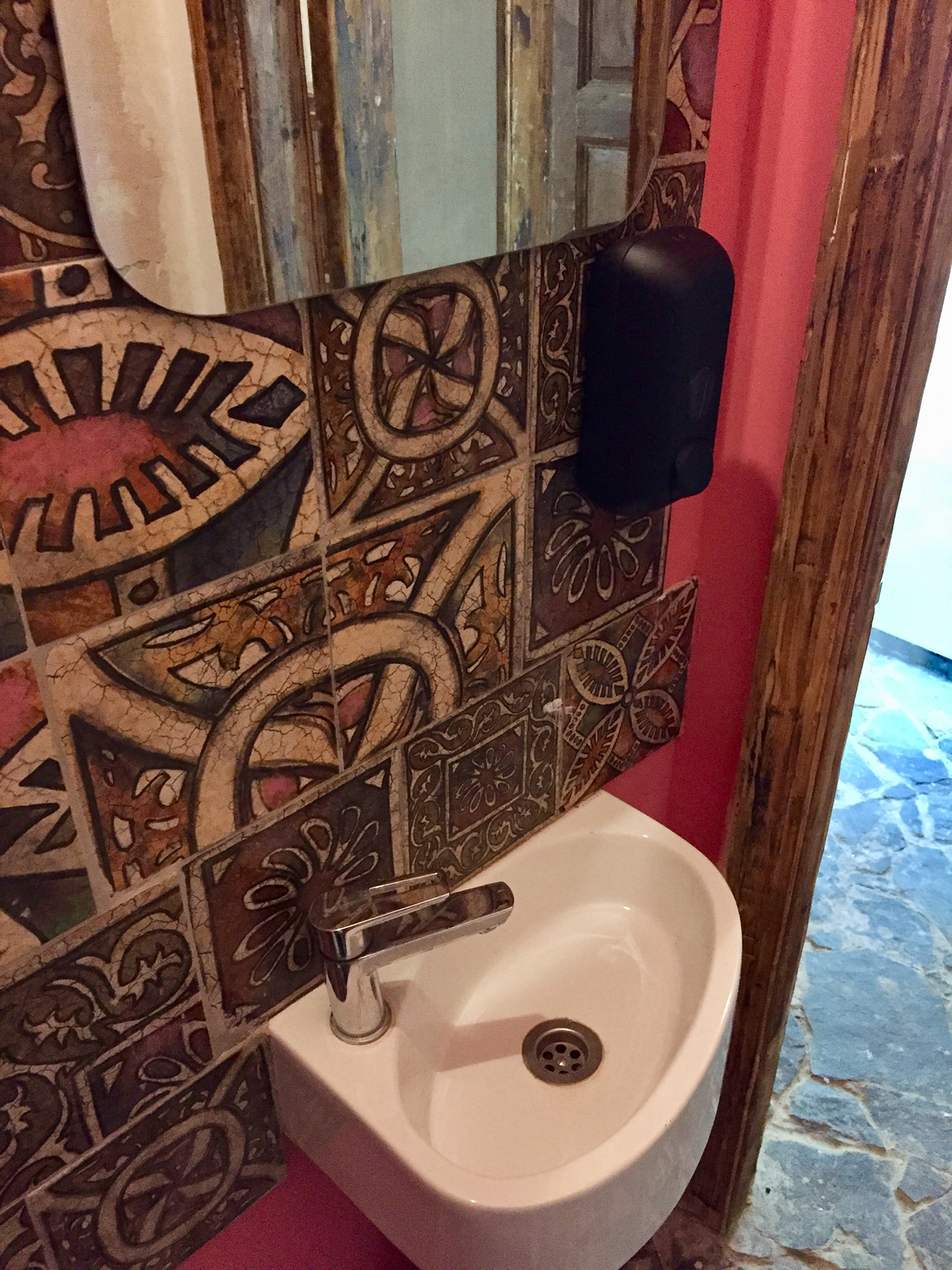 2018 年历史建筑改造的餐饮空间-16