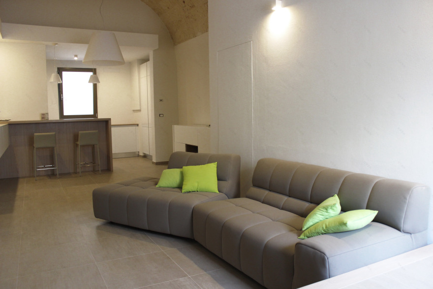 融合历史与现代的意大利老屋改造-8