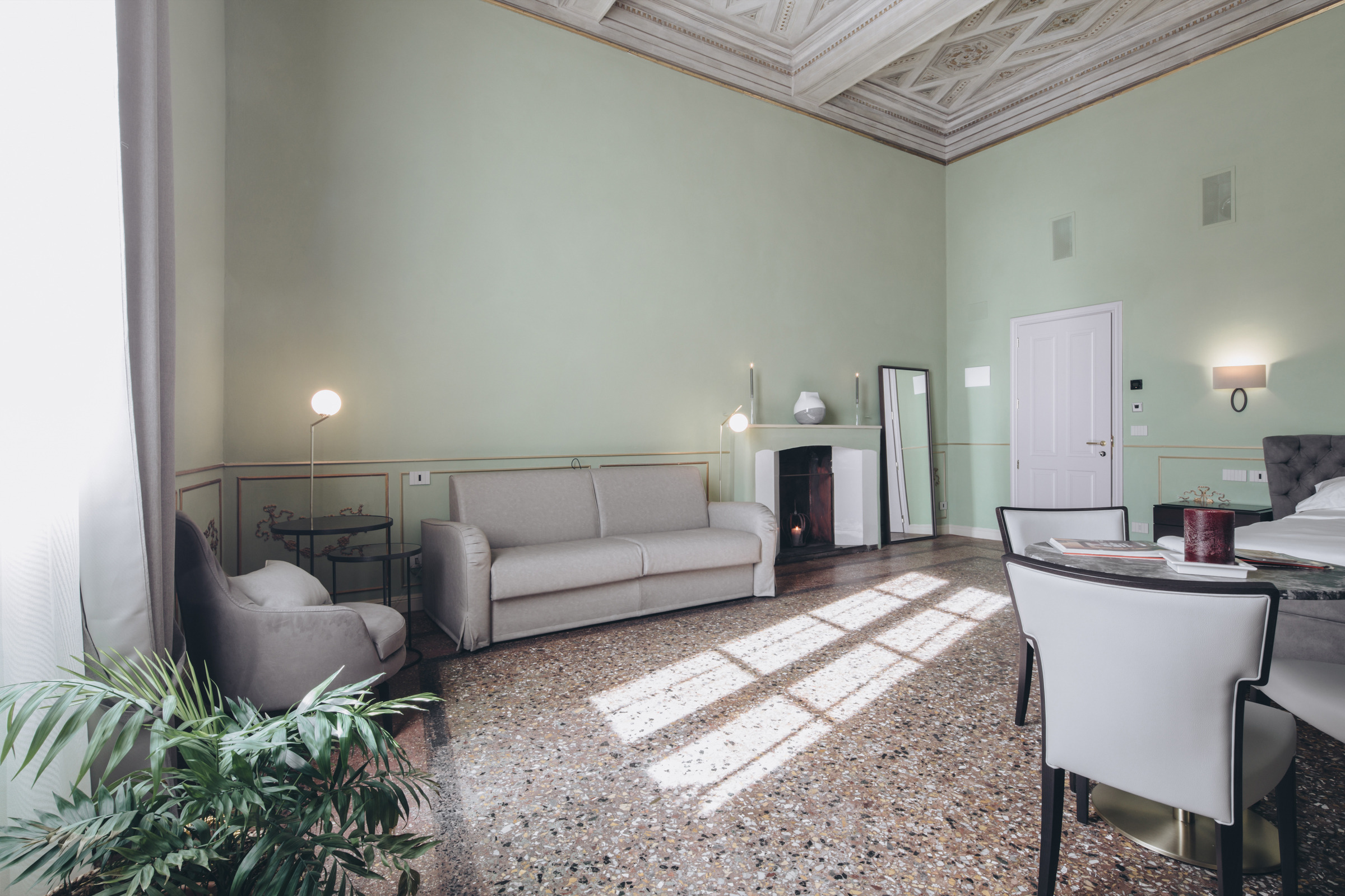 意大利博洛尼亚百年建筑的奢华套房新生-44