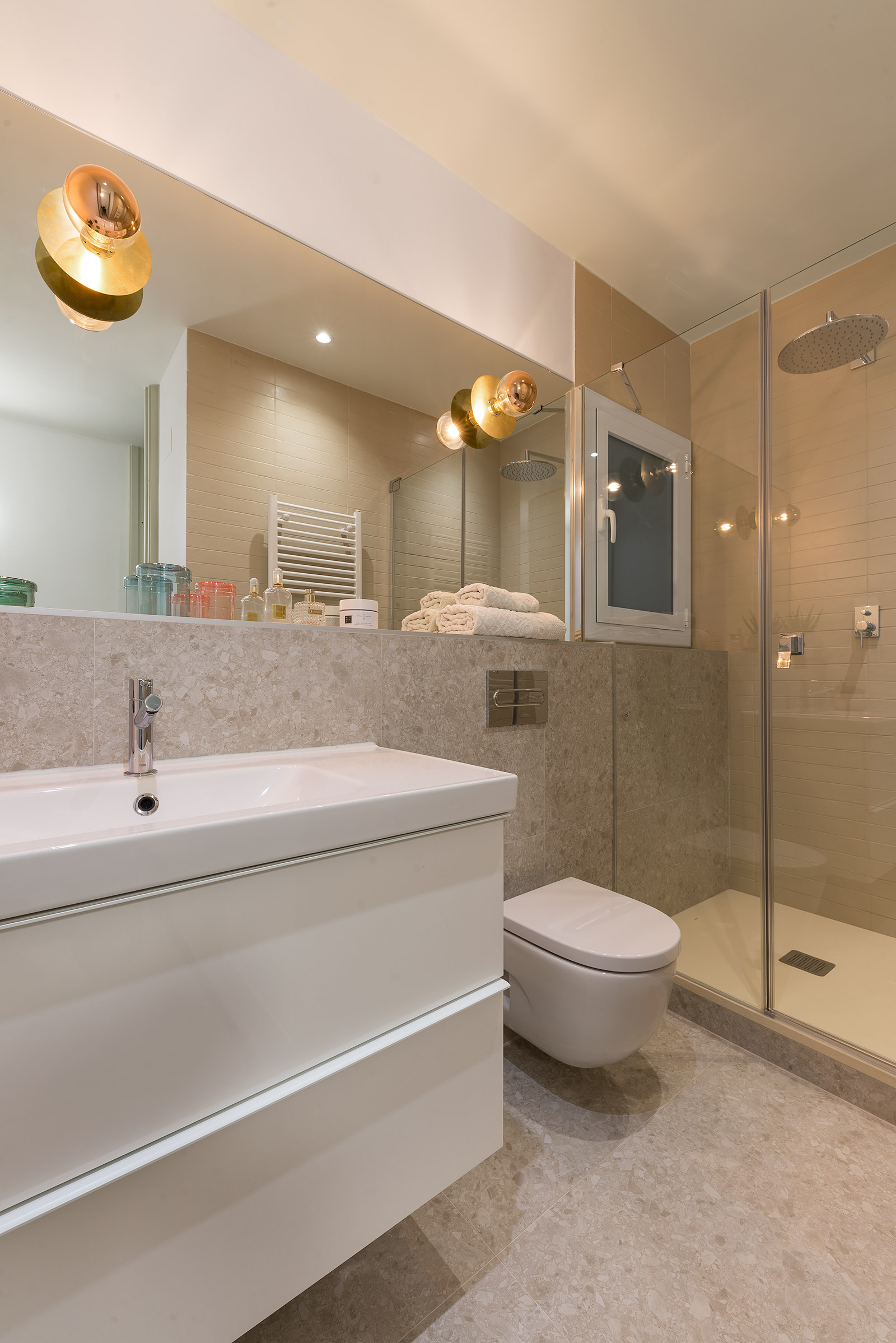 历史中心公寓的现代翻新-46