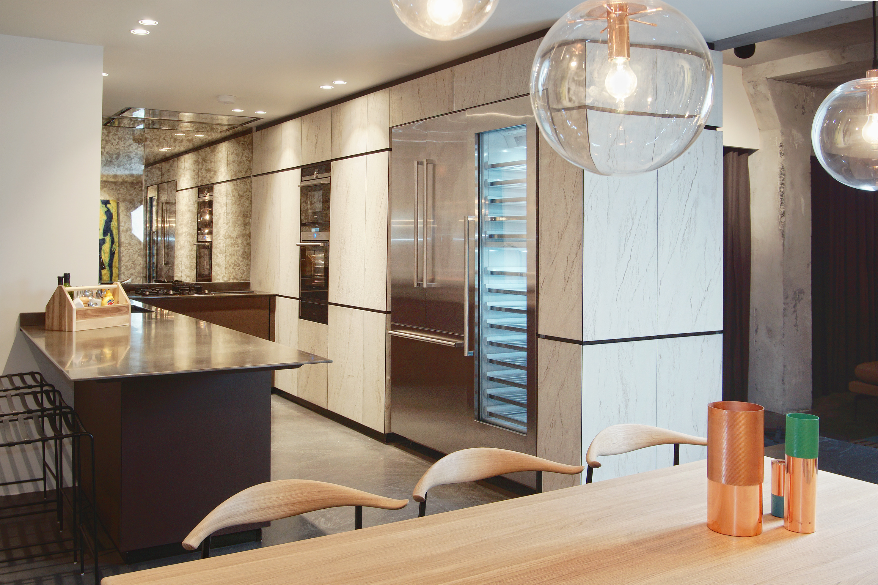 伦敦名流聚集地，工业风奢华公寓-4