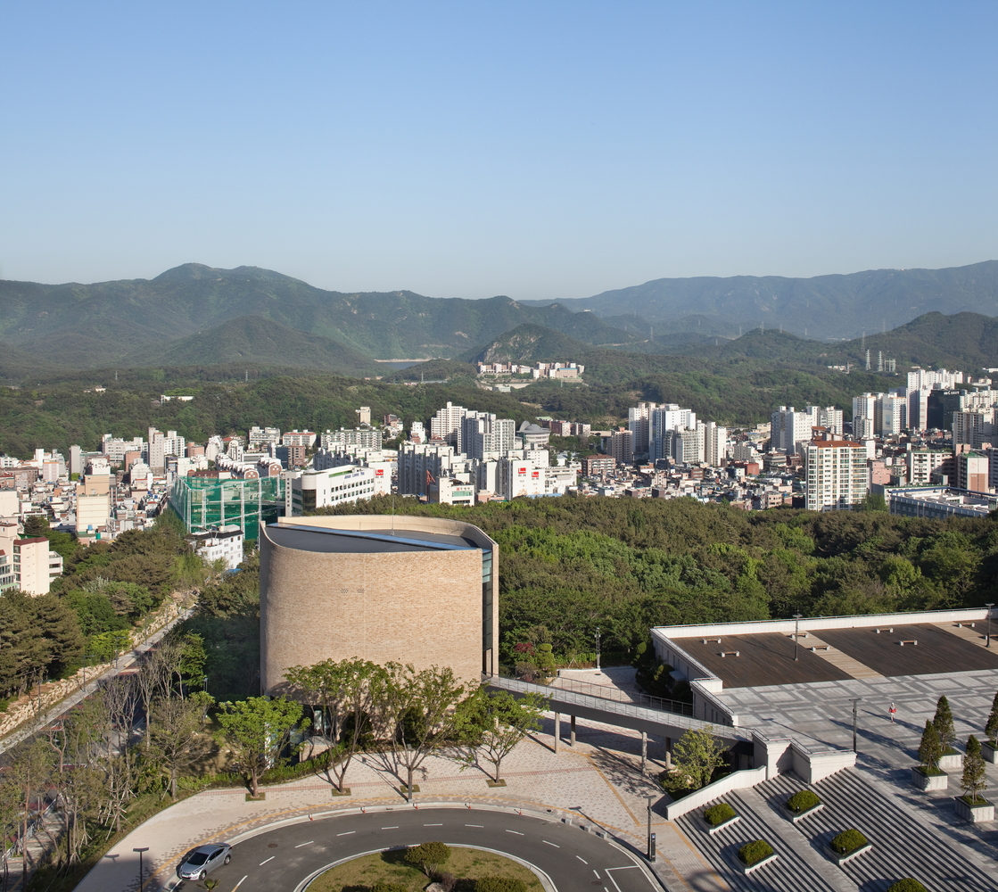 釜山外国语大学教堂 | 现代简约的设计美学-32