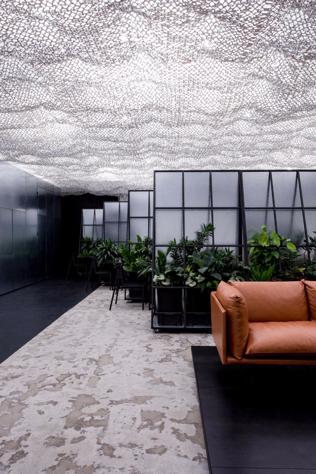 多元空间的无限可能——RUSSELL & GEORGE 的一站式工作休闲场所-1