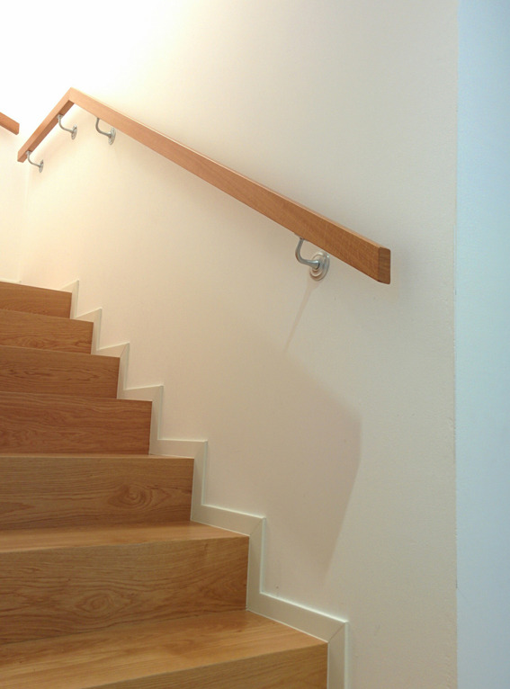 独特三角形地块上的现代别墅设计-10