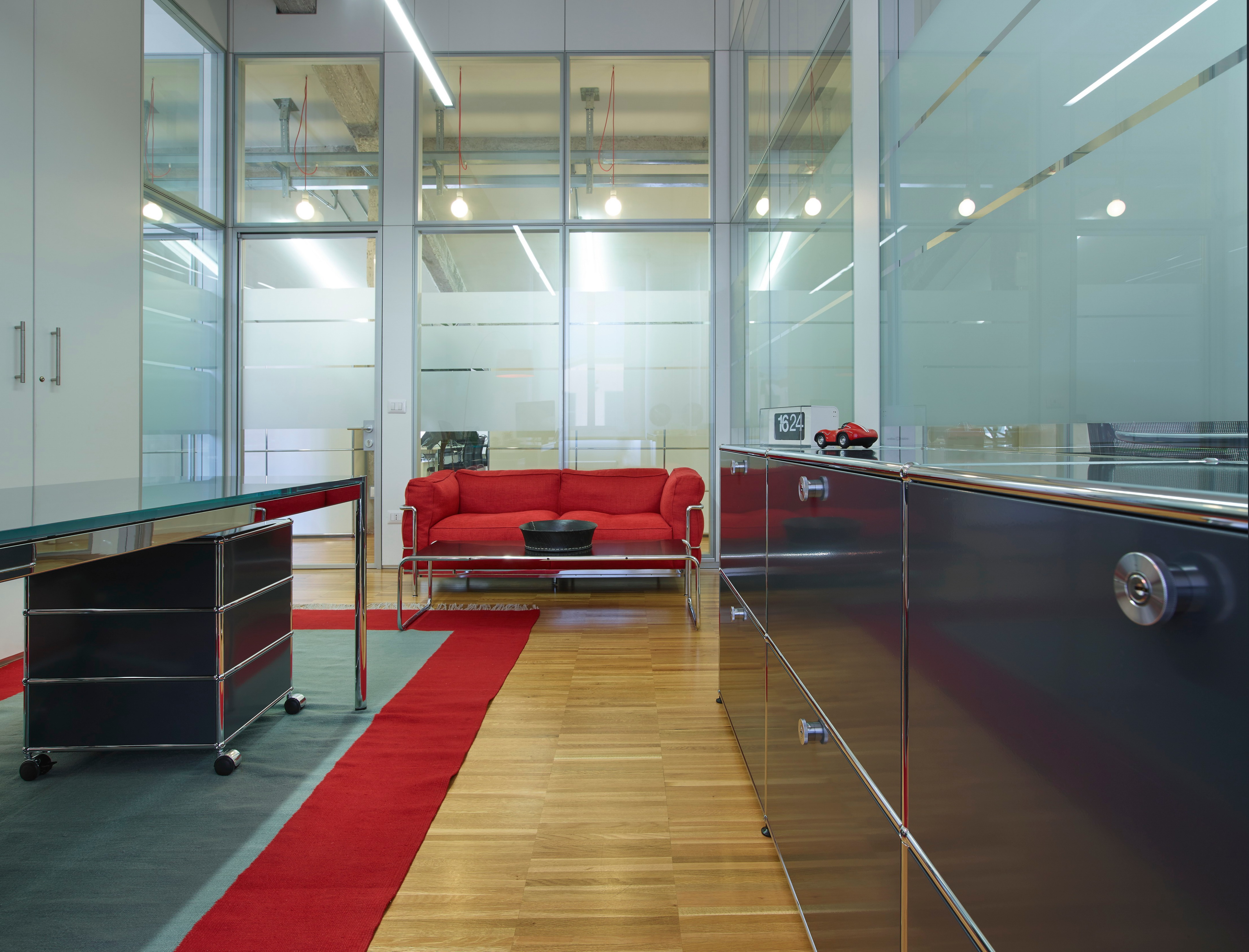 罗马保险公司的现代模块化办公室-6