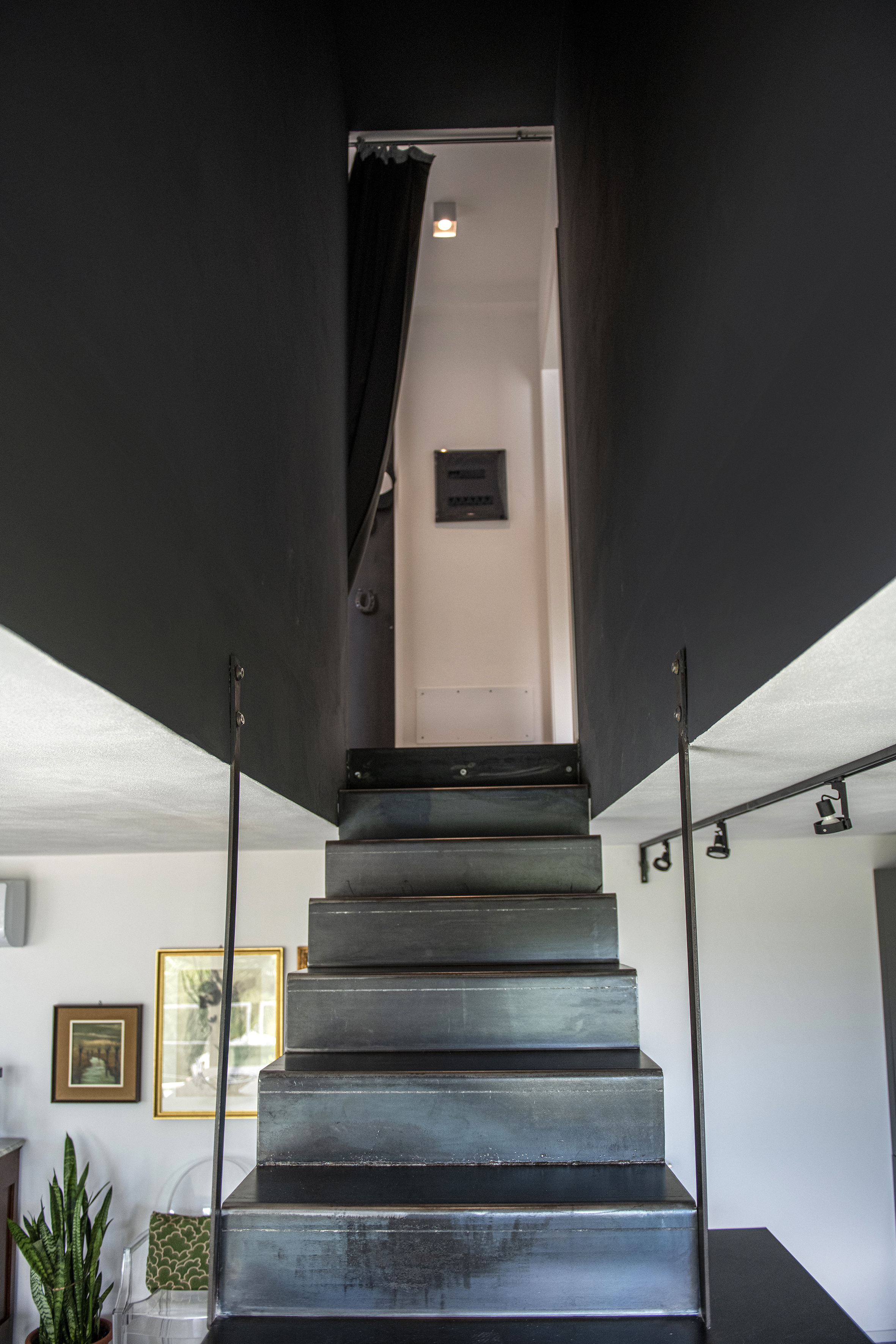 融合历史与记忆的意大利家庭住宅设计-28