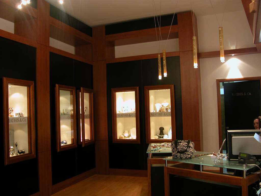 Mathis & Co· Jewels 2006 年精品店设计-2