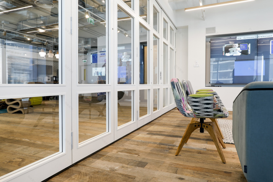 融合城市景观的 VISA 创新中心-4