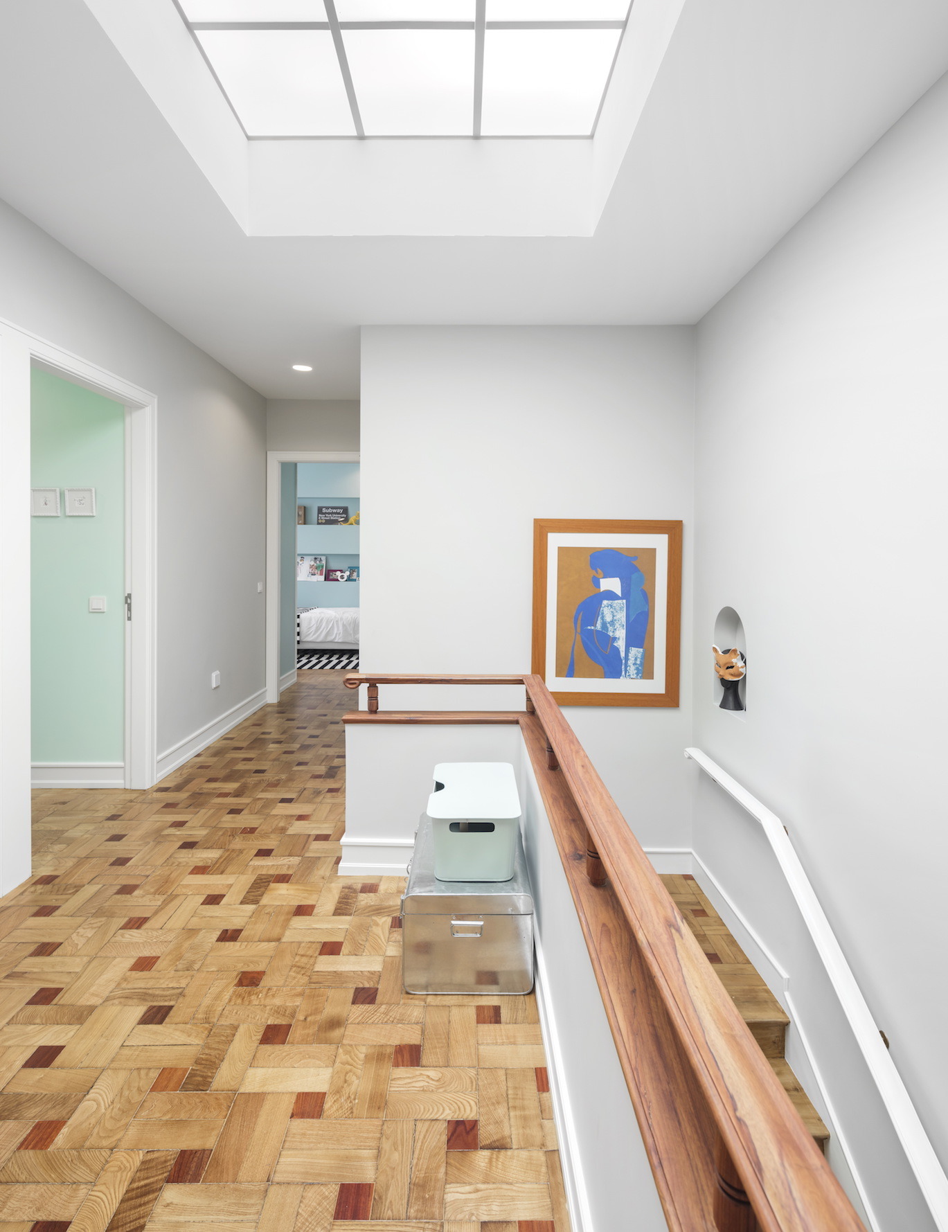 色彩点亮生活，翻新打造现代宜居空间-32