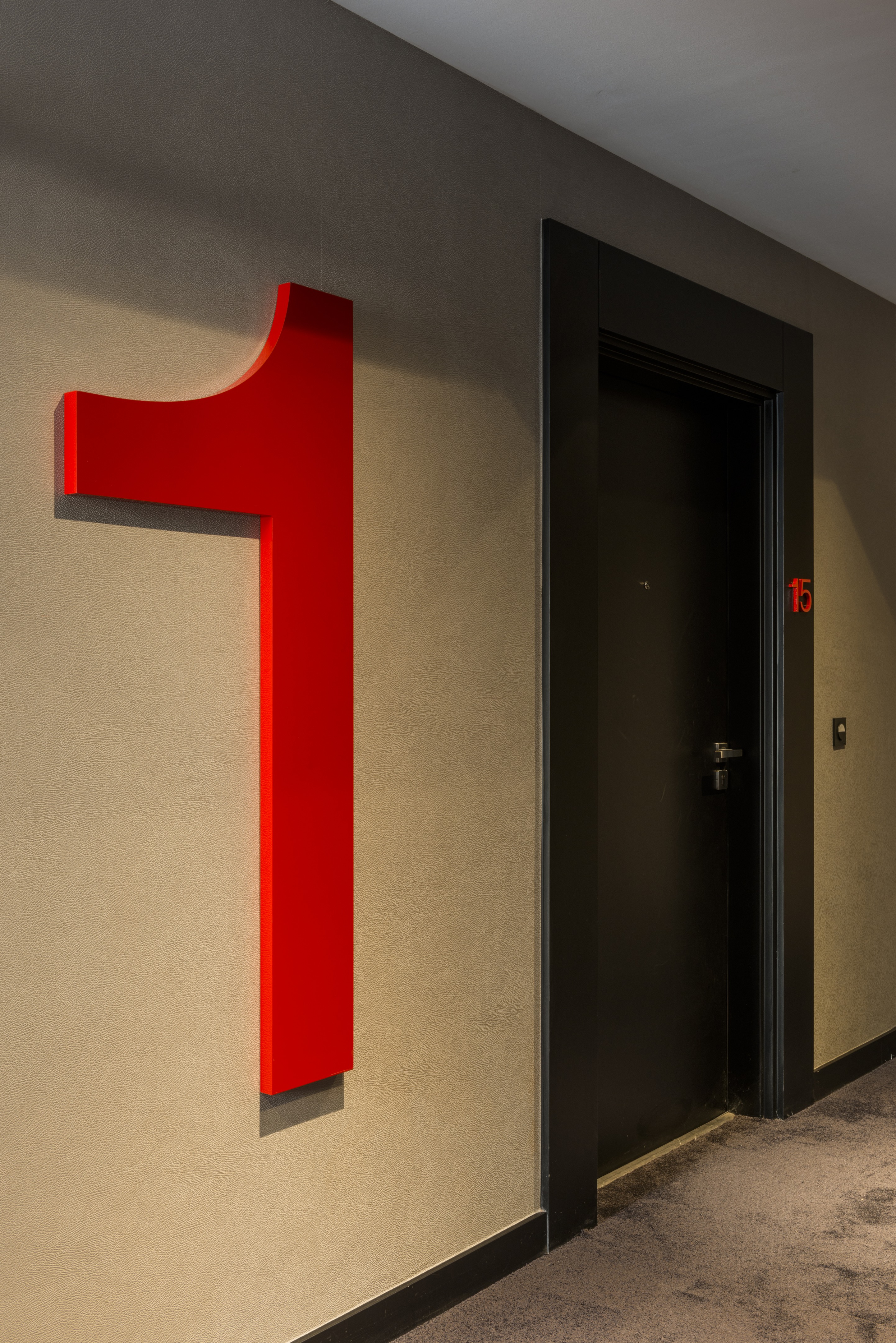 法国安吉特海滨公寓与办公建筑-49