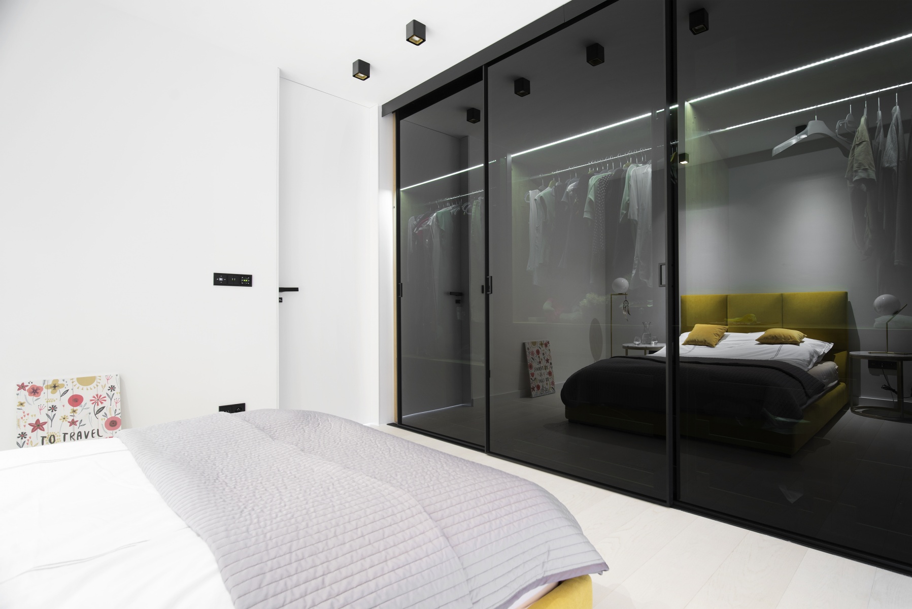 黑色调玻璃隔断打造现代复式公寓-38