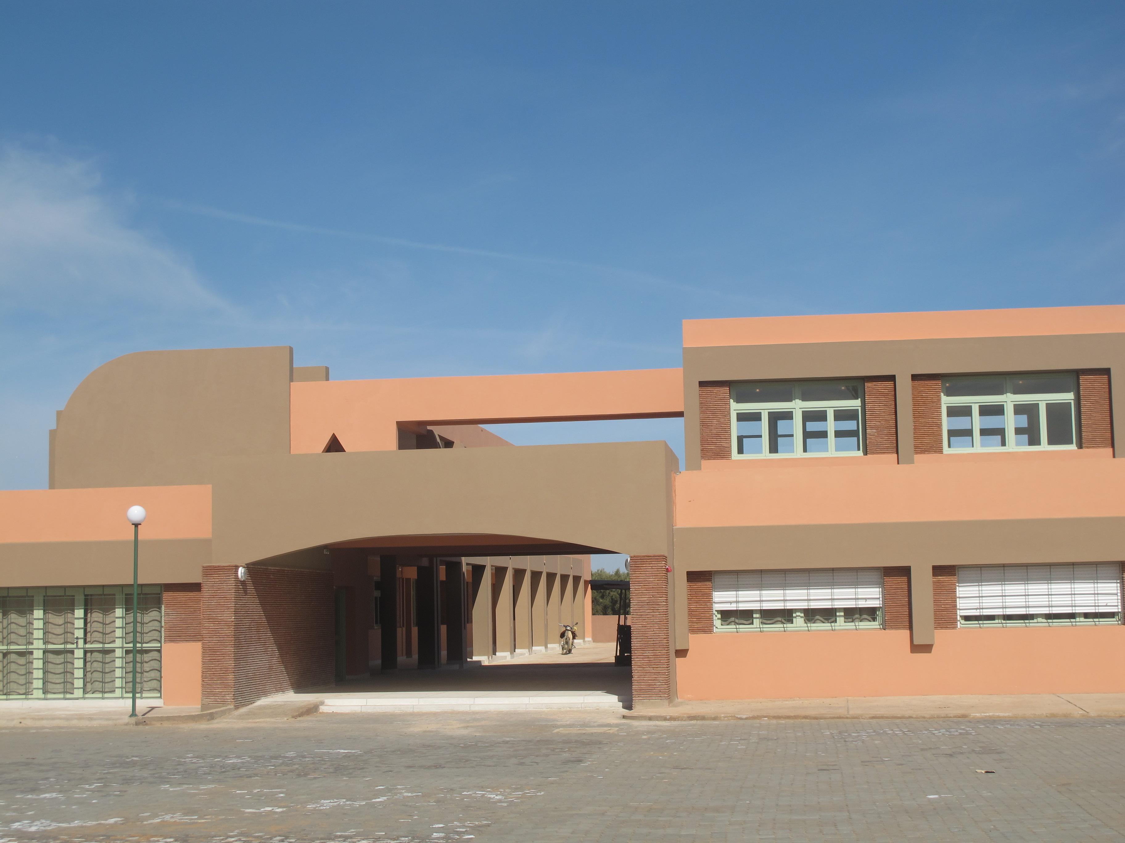 摩洛哥乡村中学——智慧橄榄林中的学术殿堂-1