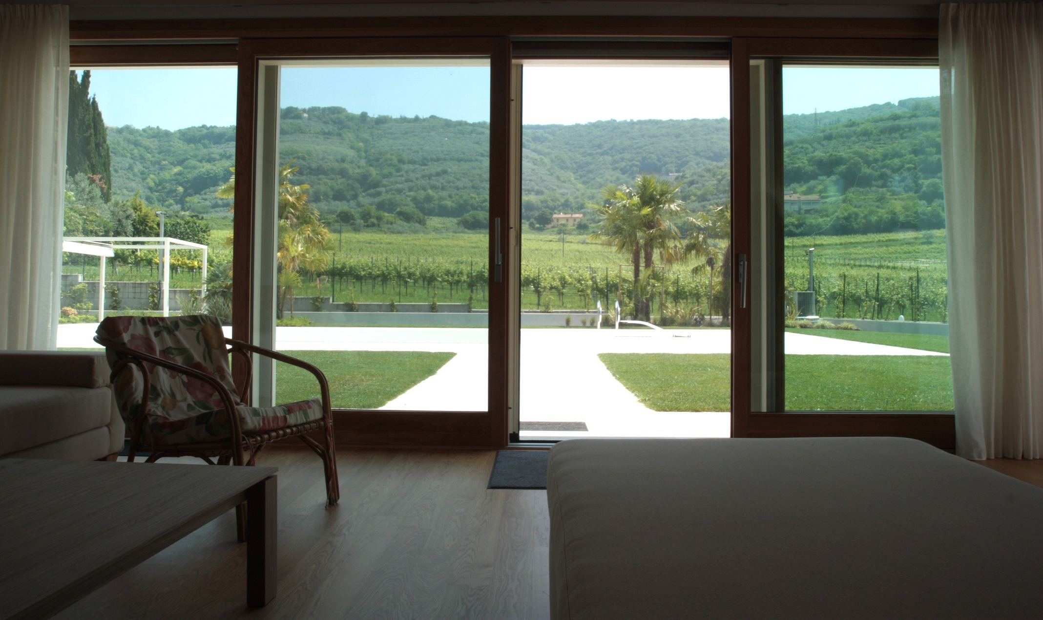 意式乡村别墅的现代焕新 | 舒适与环保的完美结合-21