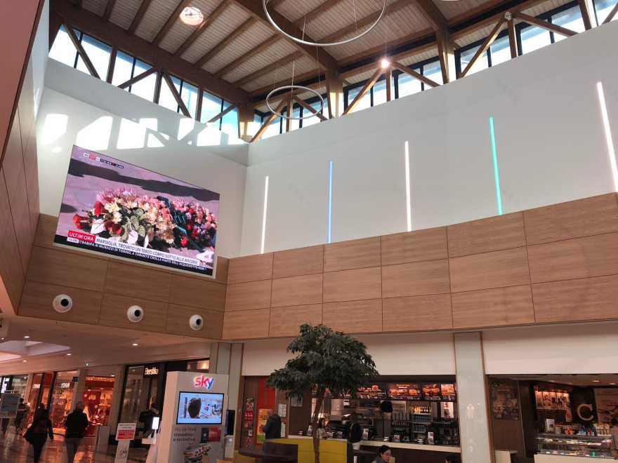 意大利 Perugia 购物中心室内设计案例解析-7