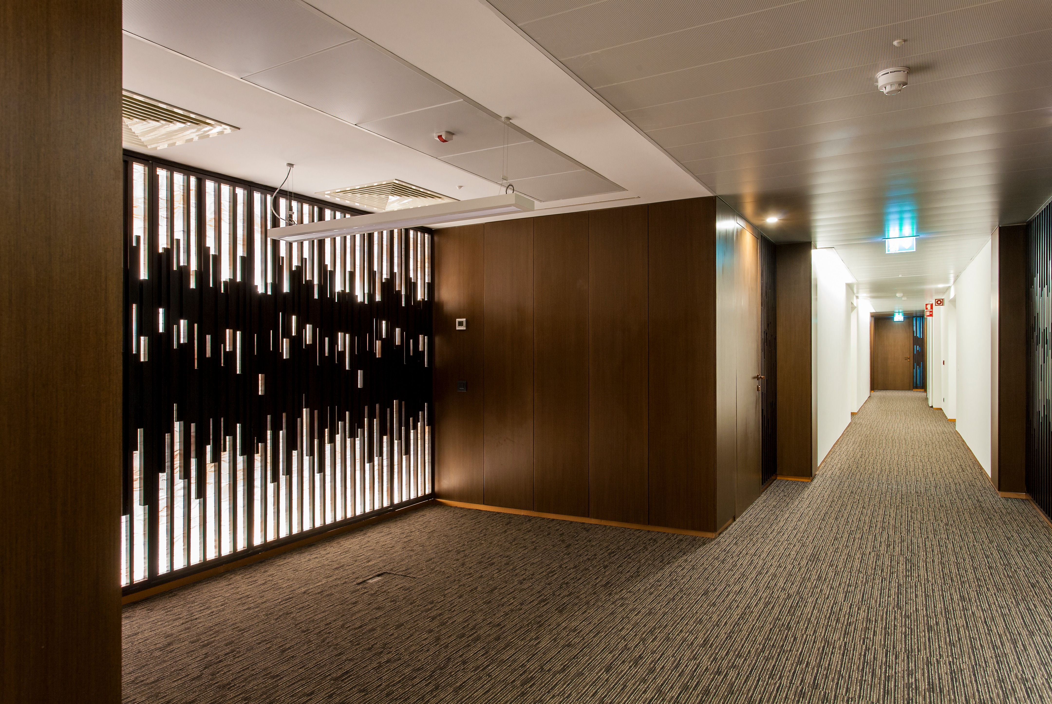 创新科技风，Sport TV 葡萄牙总部室内设计-6