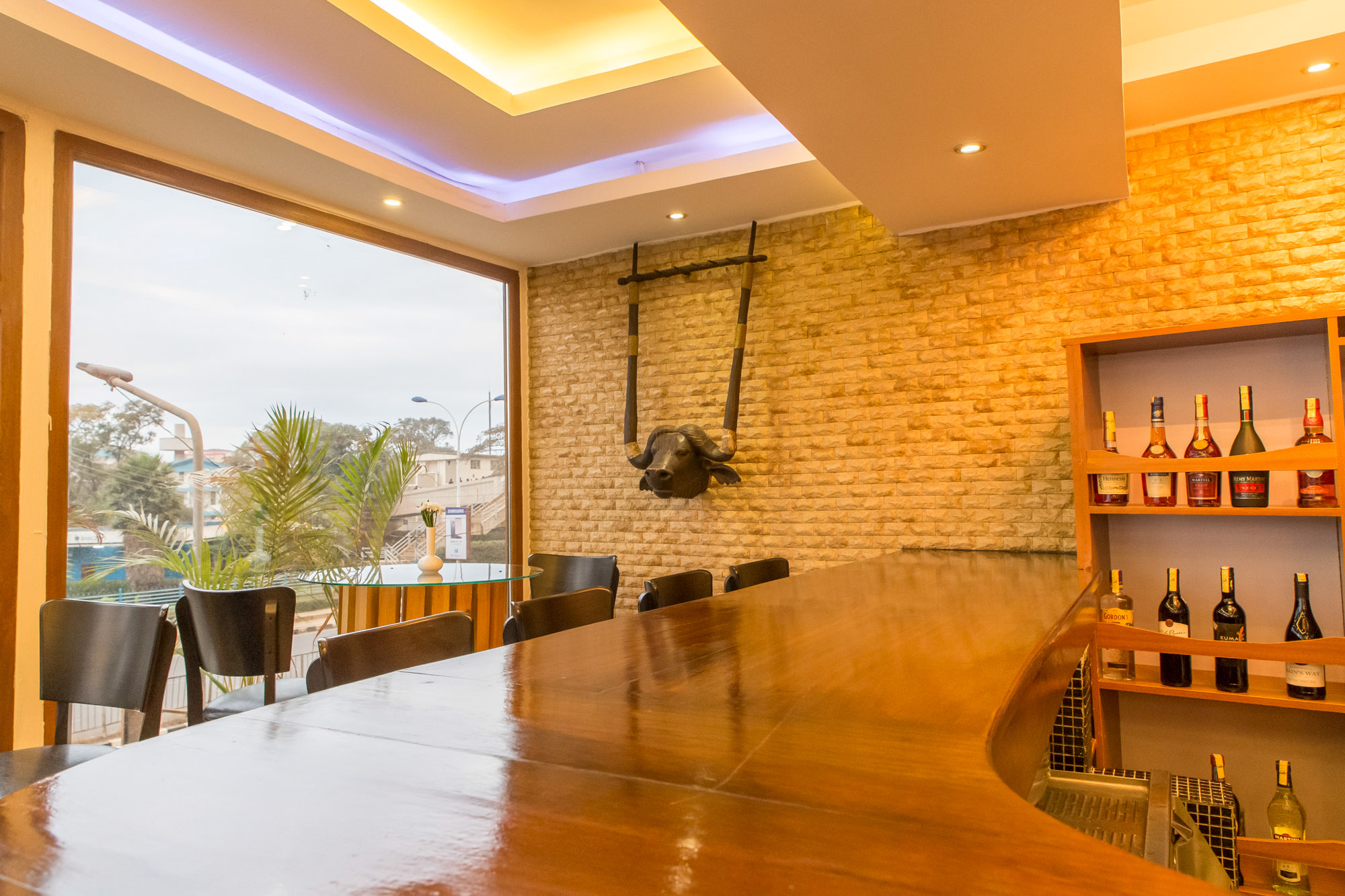 内罗毕丽丽安塔楼的华丽转身· Lyre 肋排牛排酒吧-5