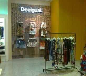 创意壁纸打造多元空间设计-15