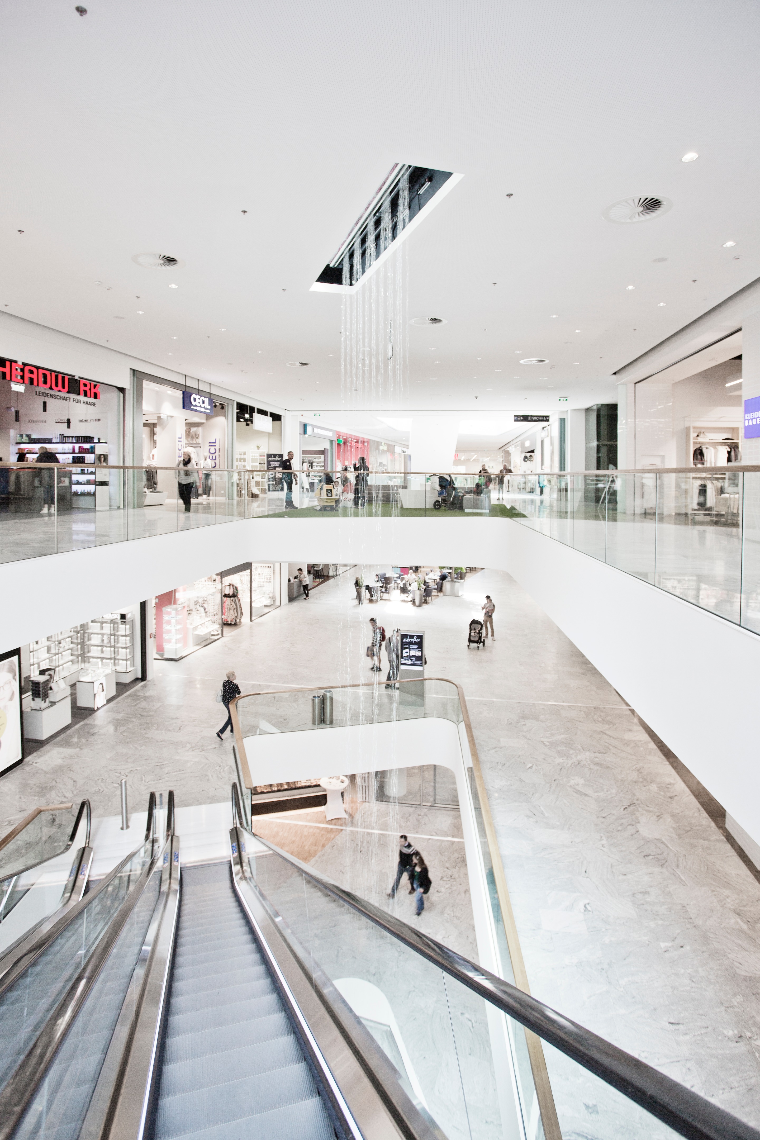 动感十足的购物商场设计-4