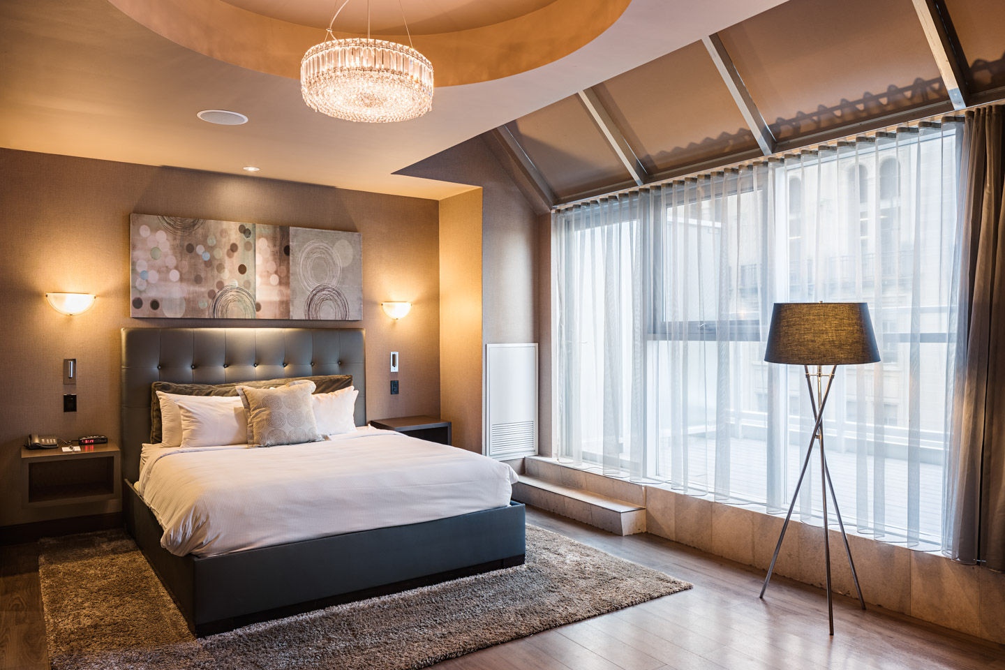 One King West Hotel & Residences-7