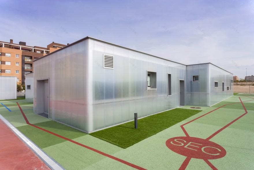 加州双层玻璃校园建筑设计-1