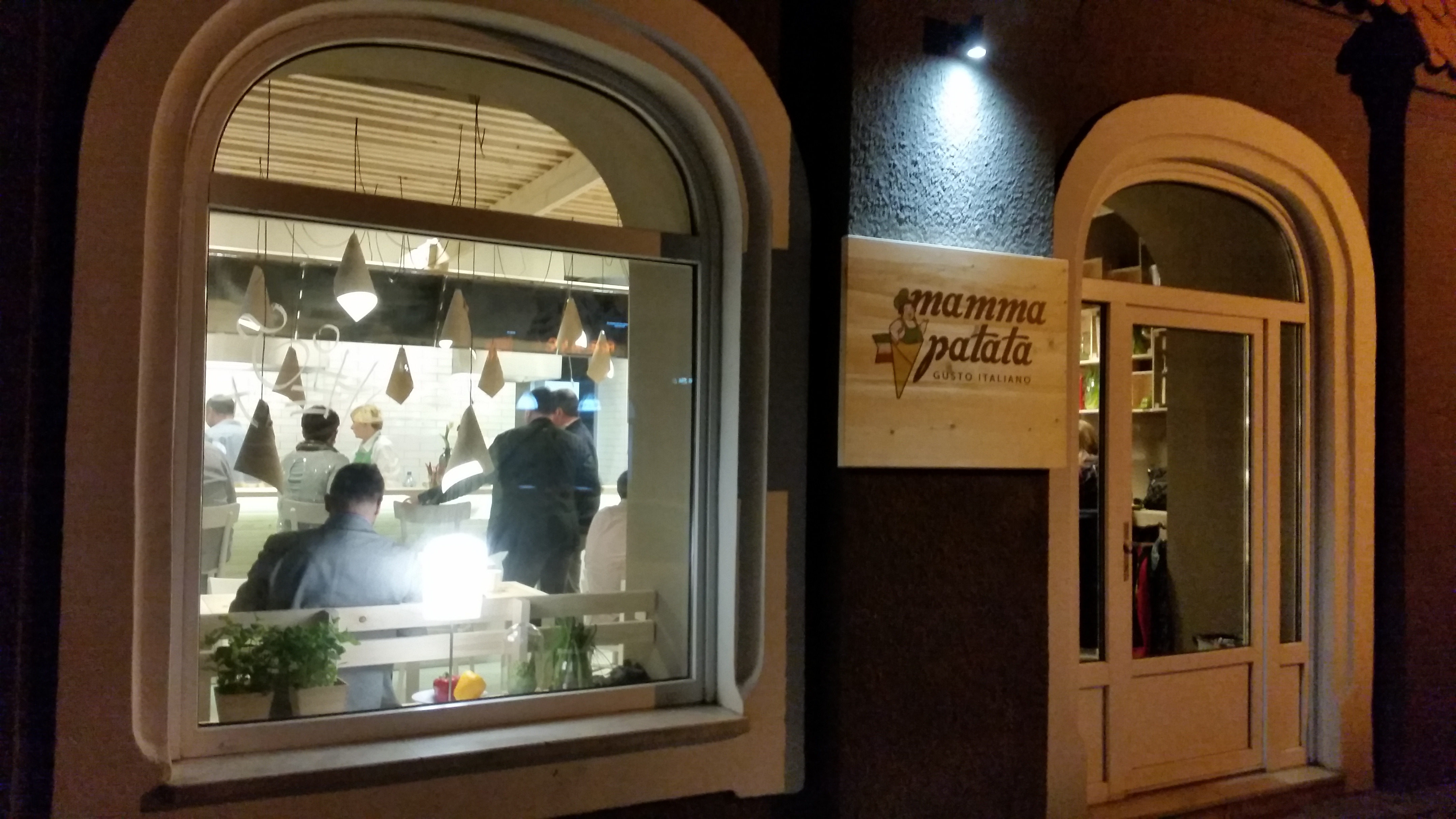 Mamma Patata 餐厅设计-18