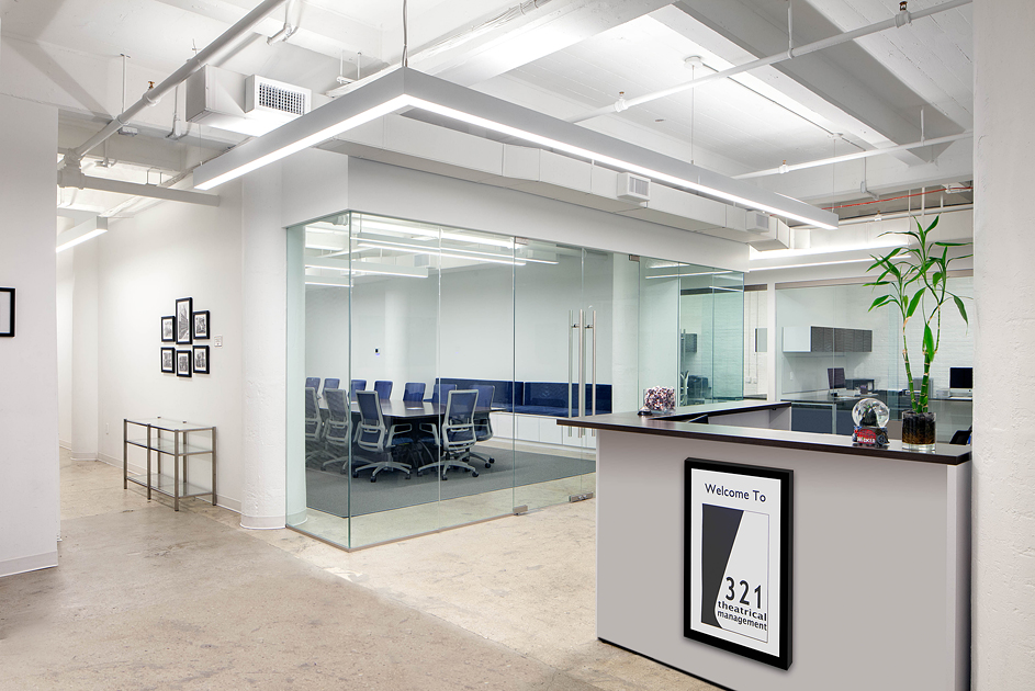 糖果工厂变戏剧新家，321 剧院管理公司的创意办公室设计-2