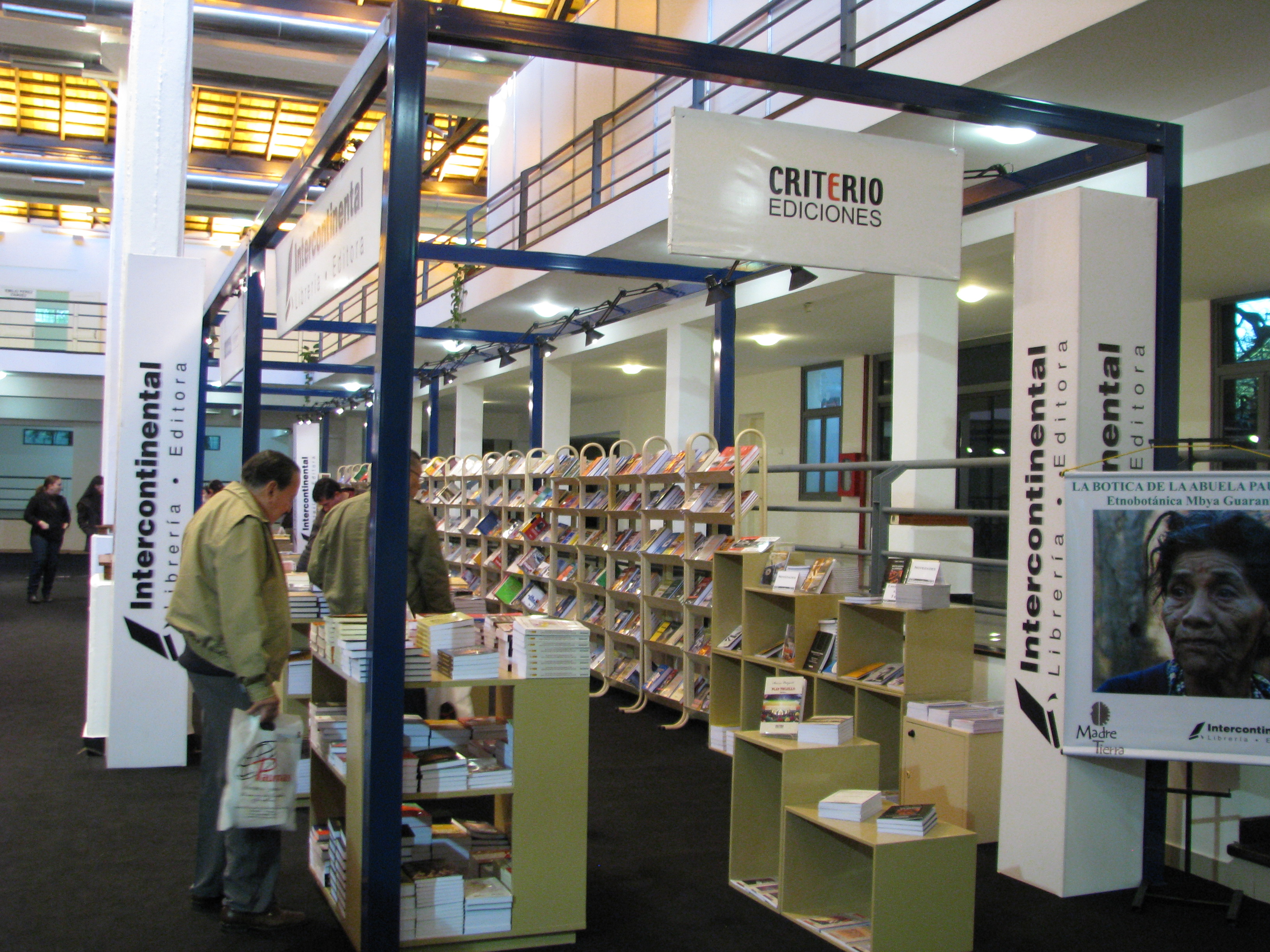 2013 年阿森松图书展-9