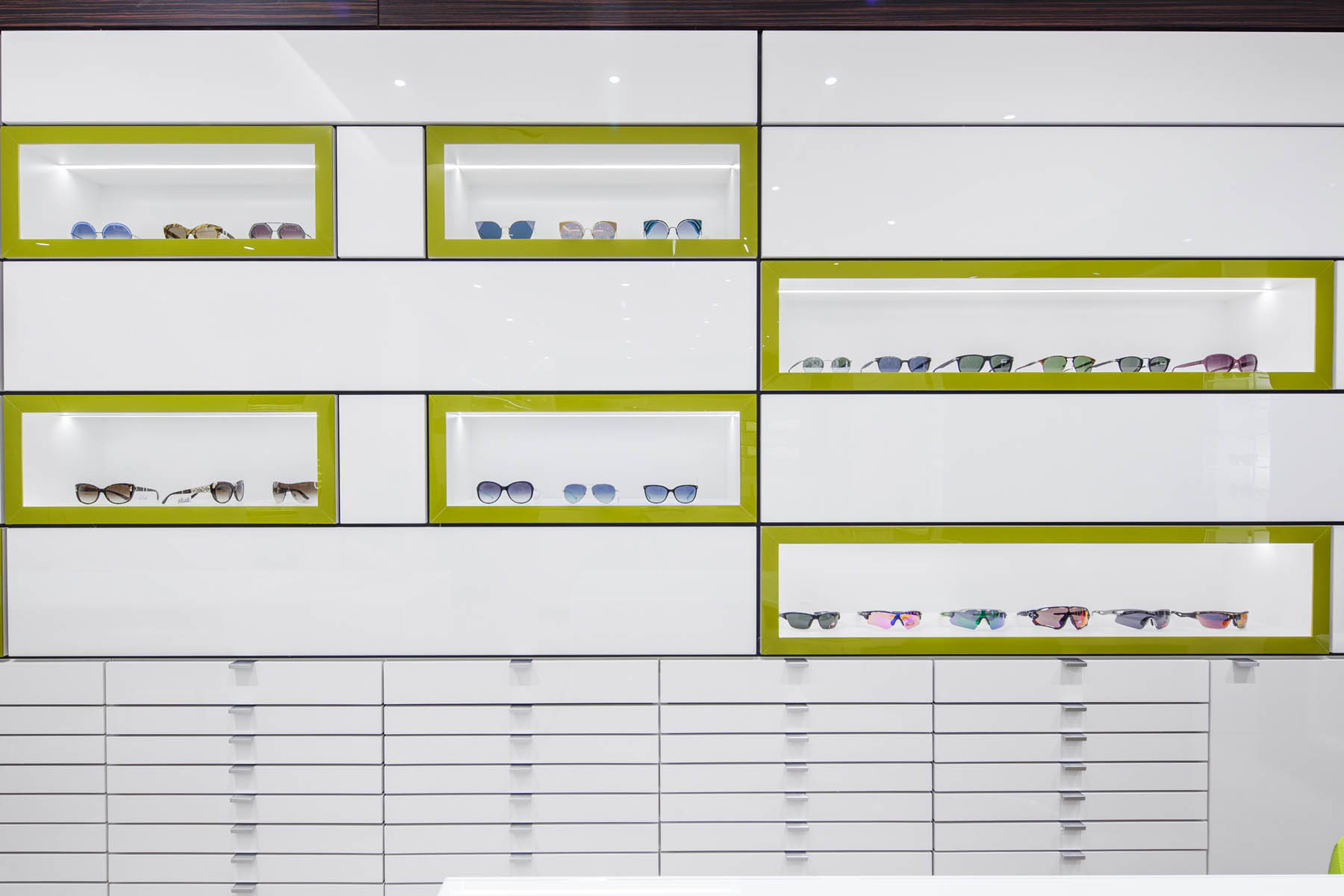 光学商店改造中的摄影艺术-23